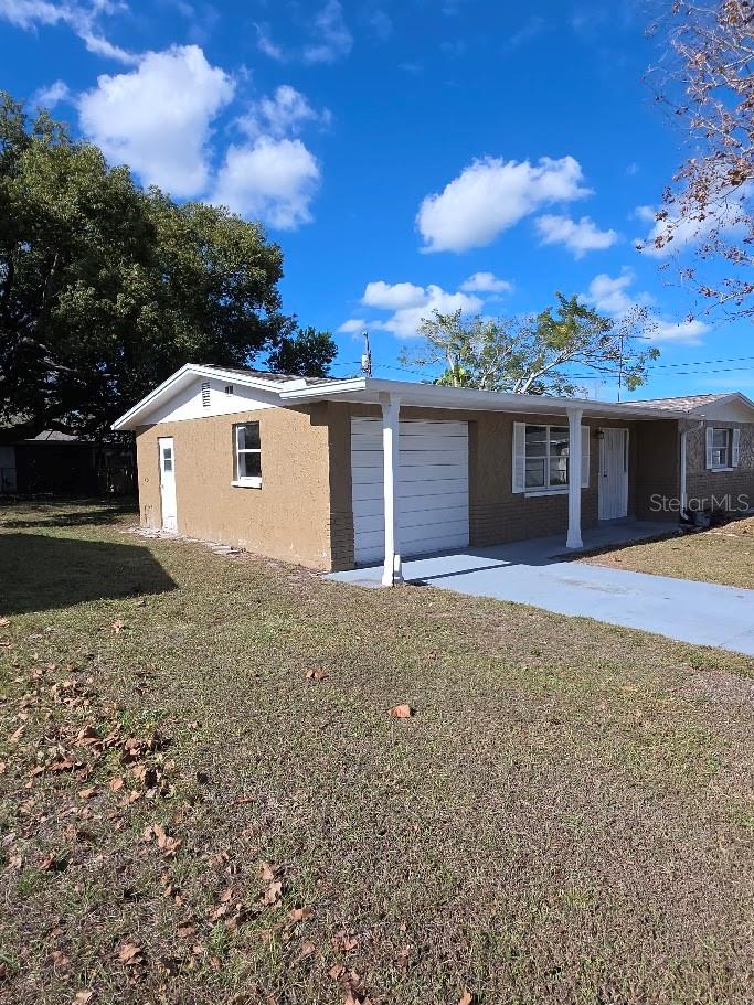 Listing photo id 13 for 10803 Hyssop Street