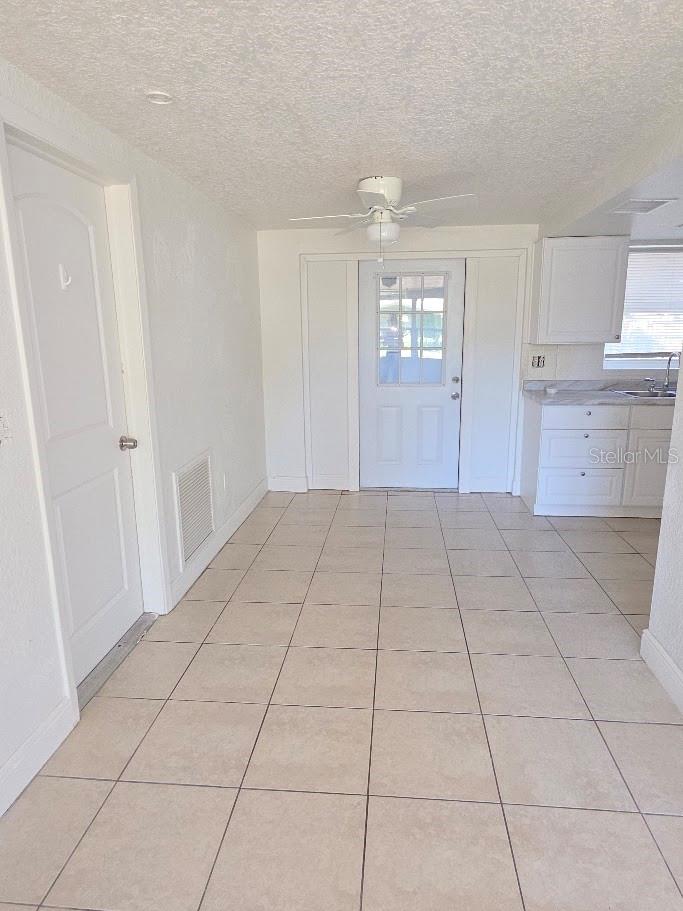 Listing photo id 3 for 10803 Hyssop Street