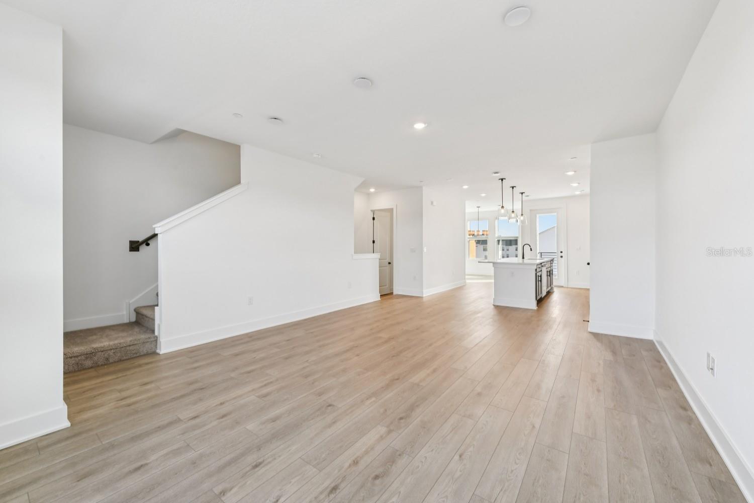 Image 10 of 42 For 15351 Hamlin Park Drive