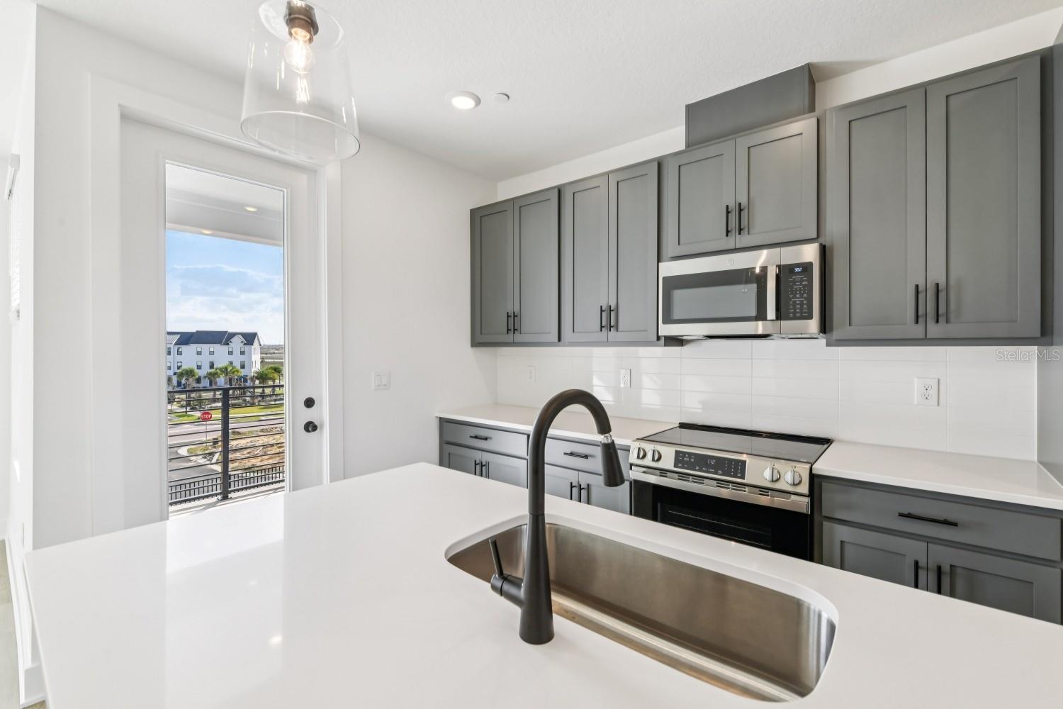 Image 15 of 42 For 15351 Hamlin Park Drive