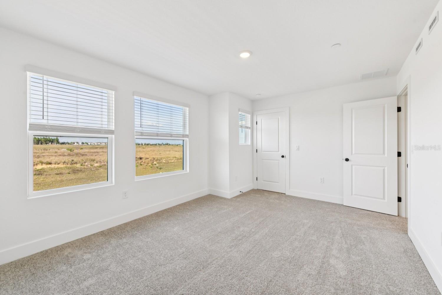 Image 25 of 42 For 15351 Hamlin Park Drive