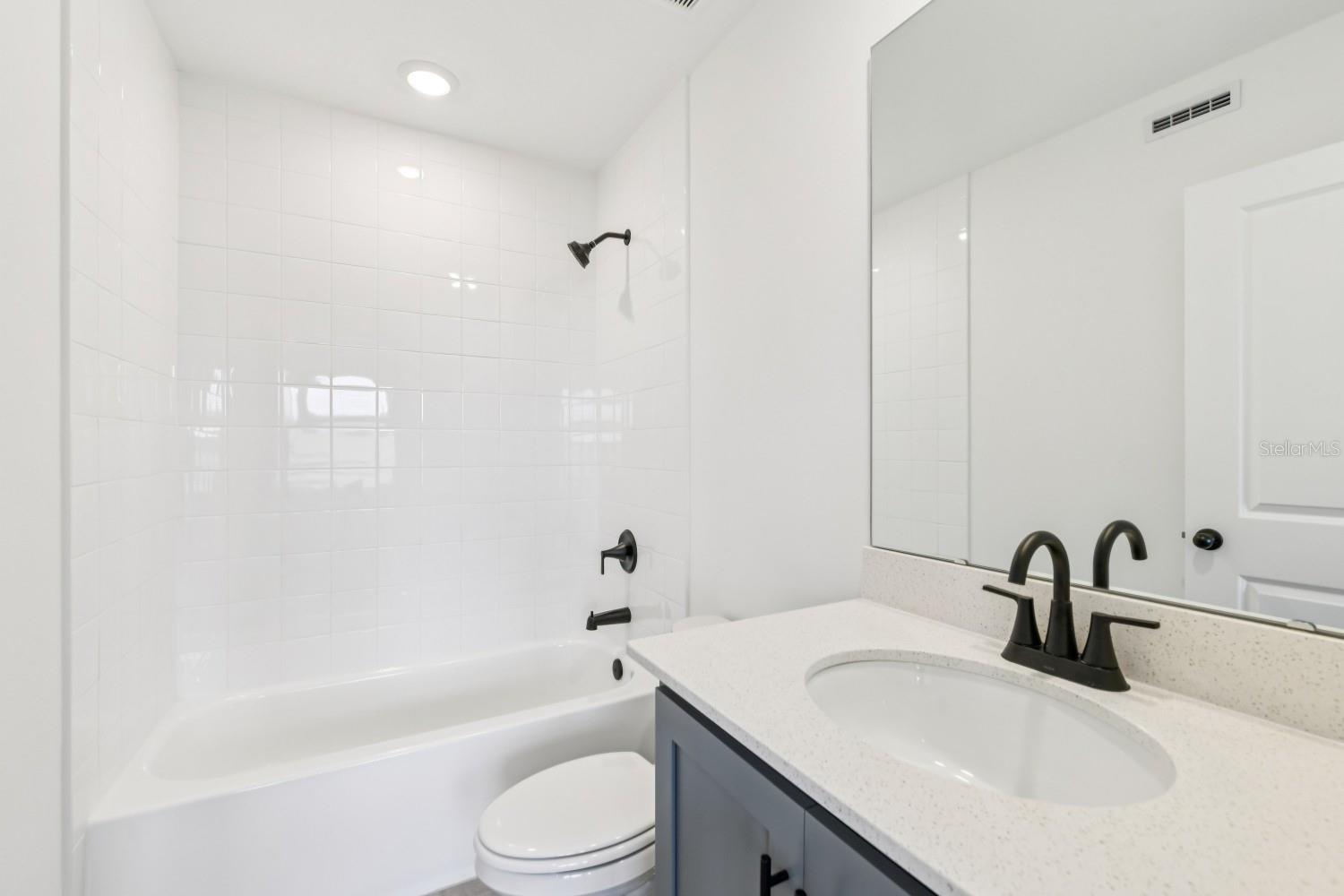 Image 27 of 42 For 15351 Hamlin Park Drive