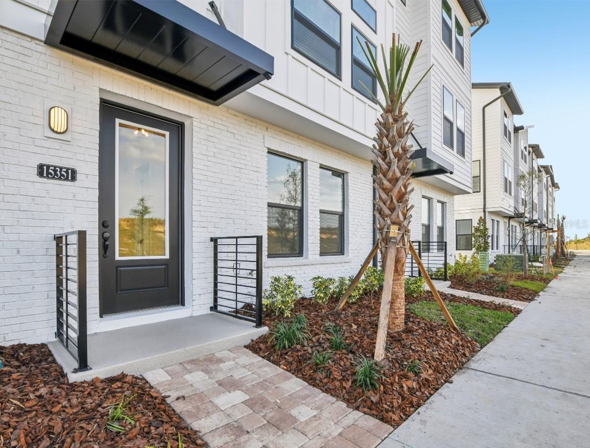 Image 4 of 42 For 15351 Hamlin Park Drive