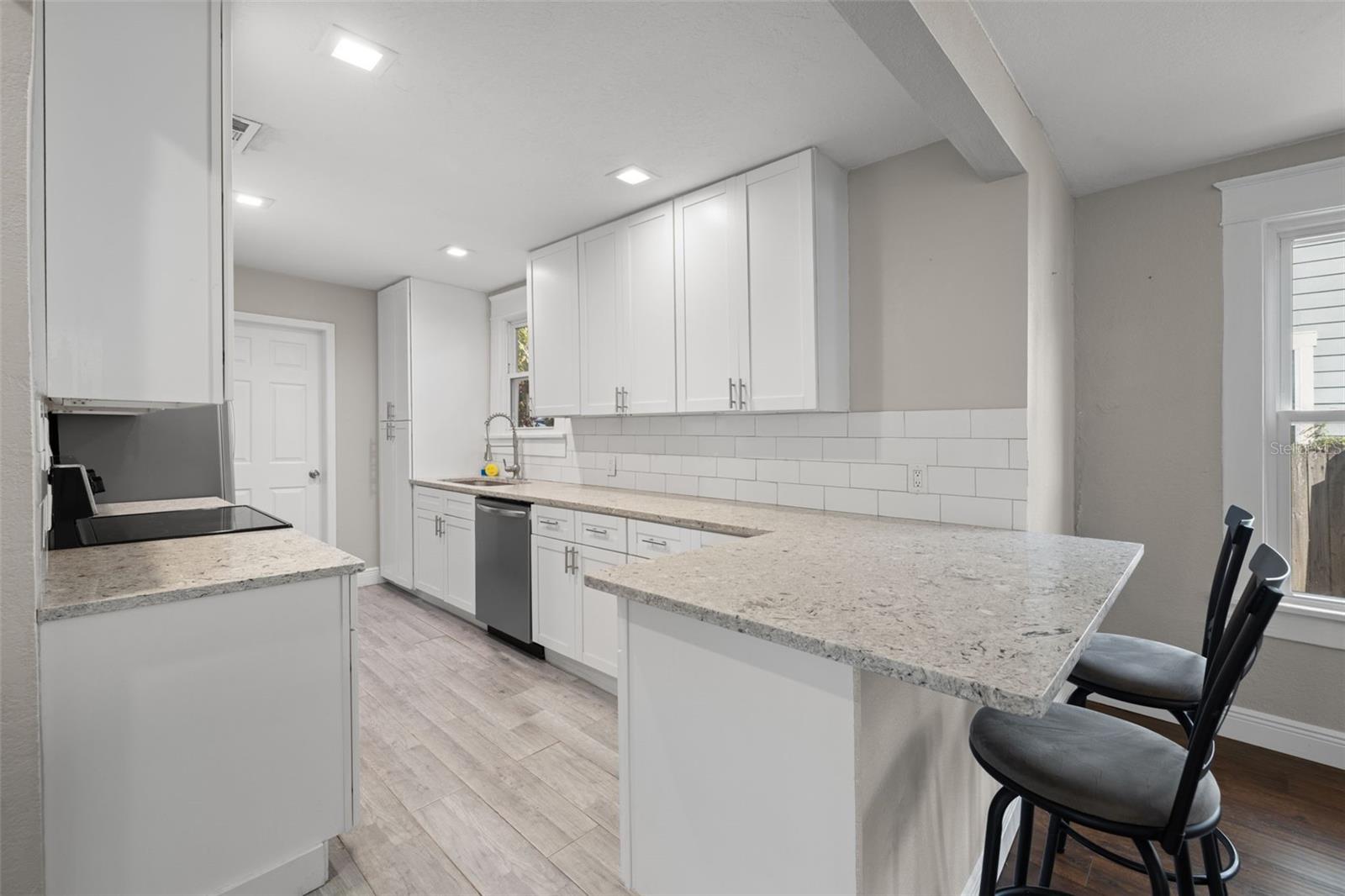 Image 10 of 38 For 203 Emma Street