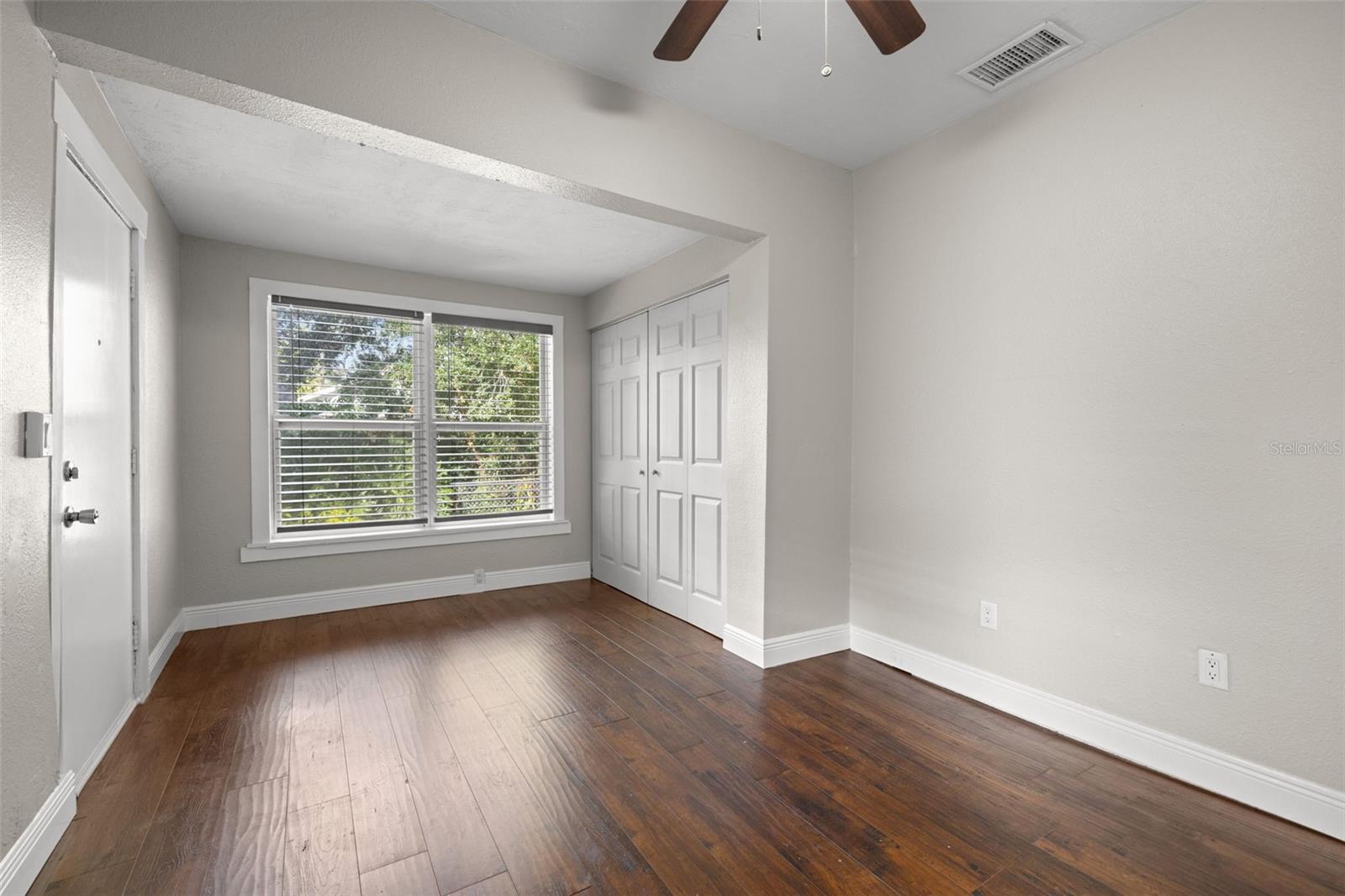 Image 15 of 38 For 203 Emma Street