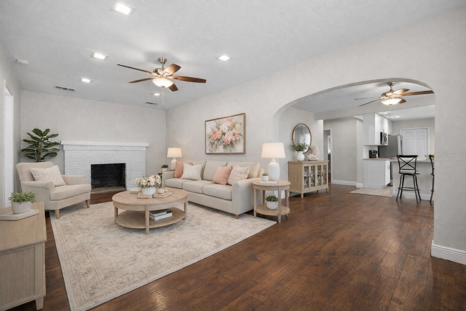 Image 3 of 38 For 203 Emma Street