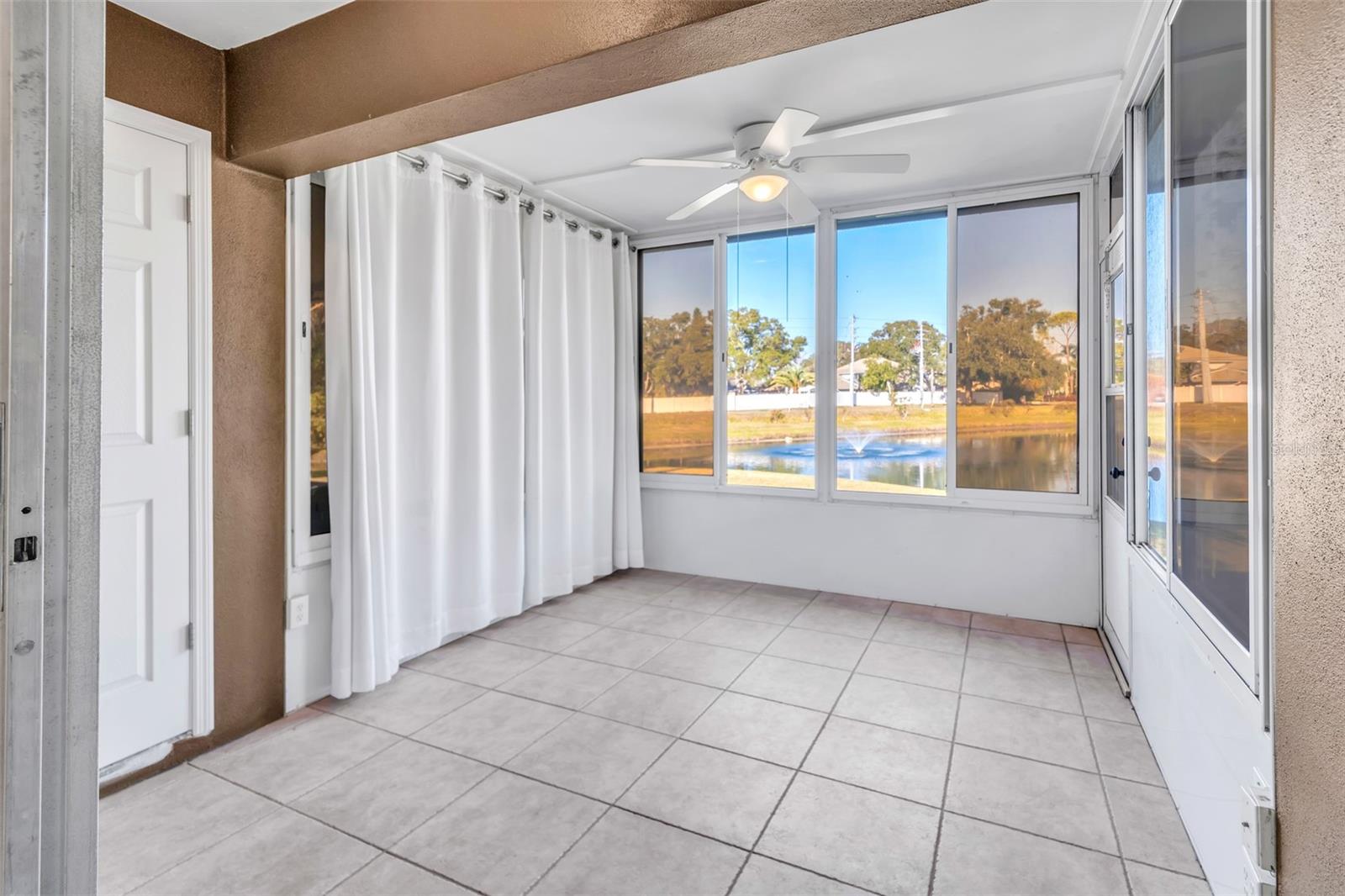 Image 16 of 49 For 17 Penzance Court