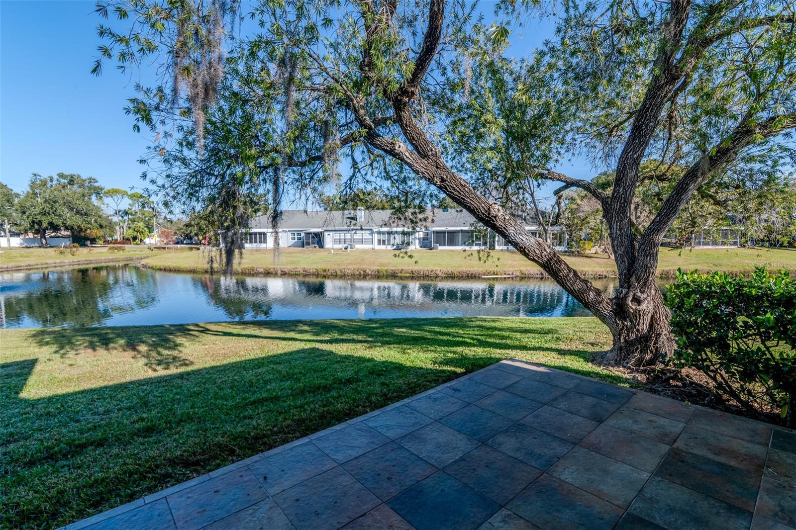 Image 34 of 49 For 17 Penzance Court