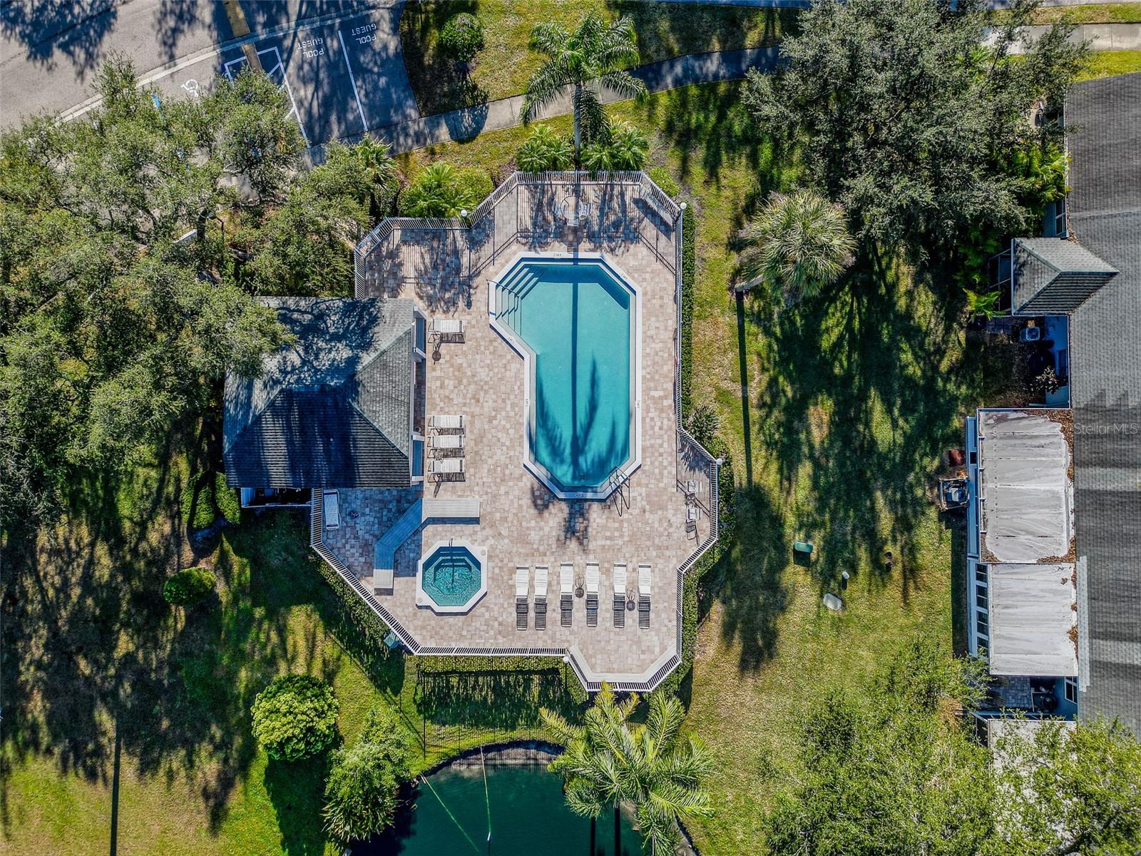 Image 41 of 49 For 17 Penzance Court