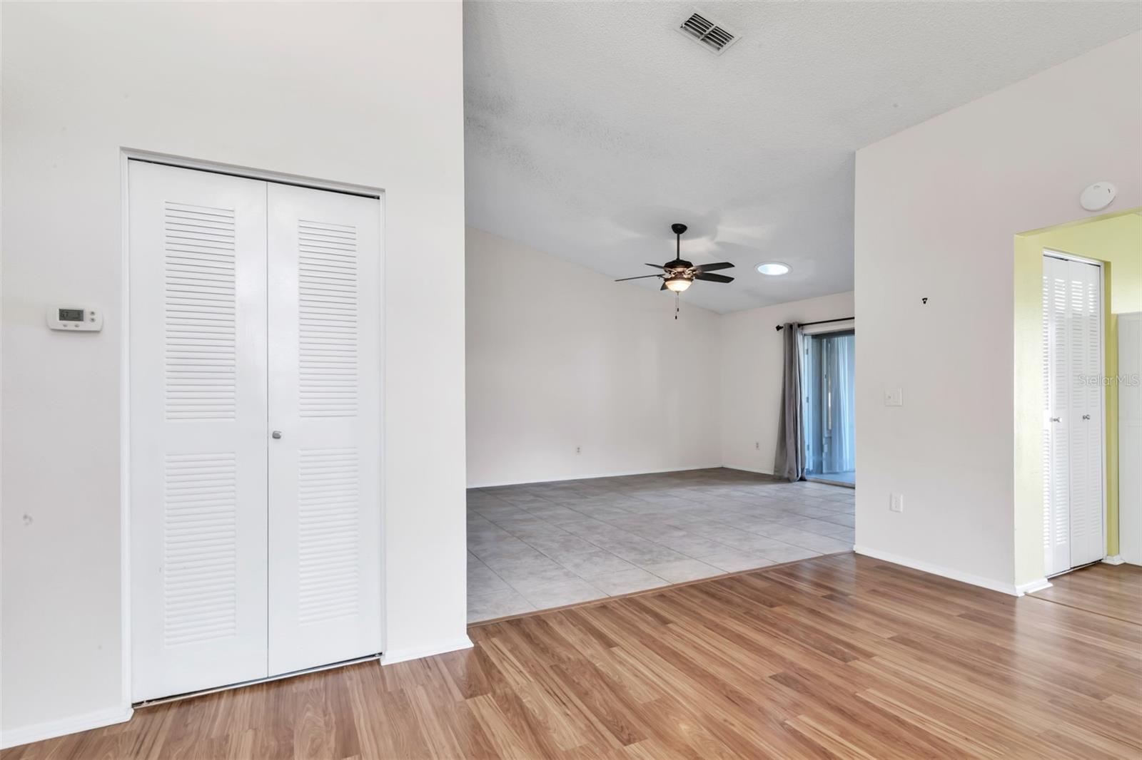 Image 7 of 49 For 17 Penzance Court