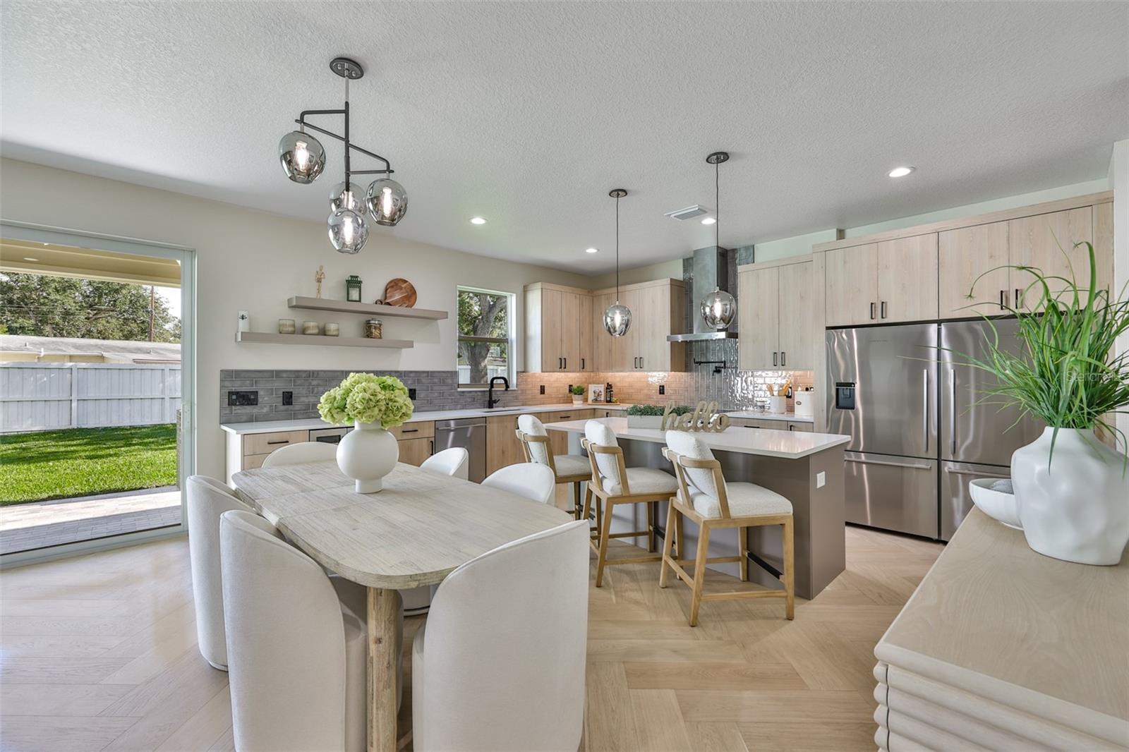 Image 17 of 63 For 5610 Sheridan Road