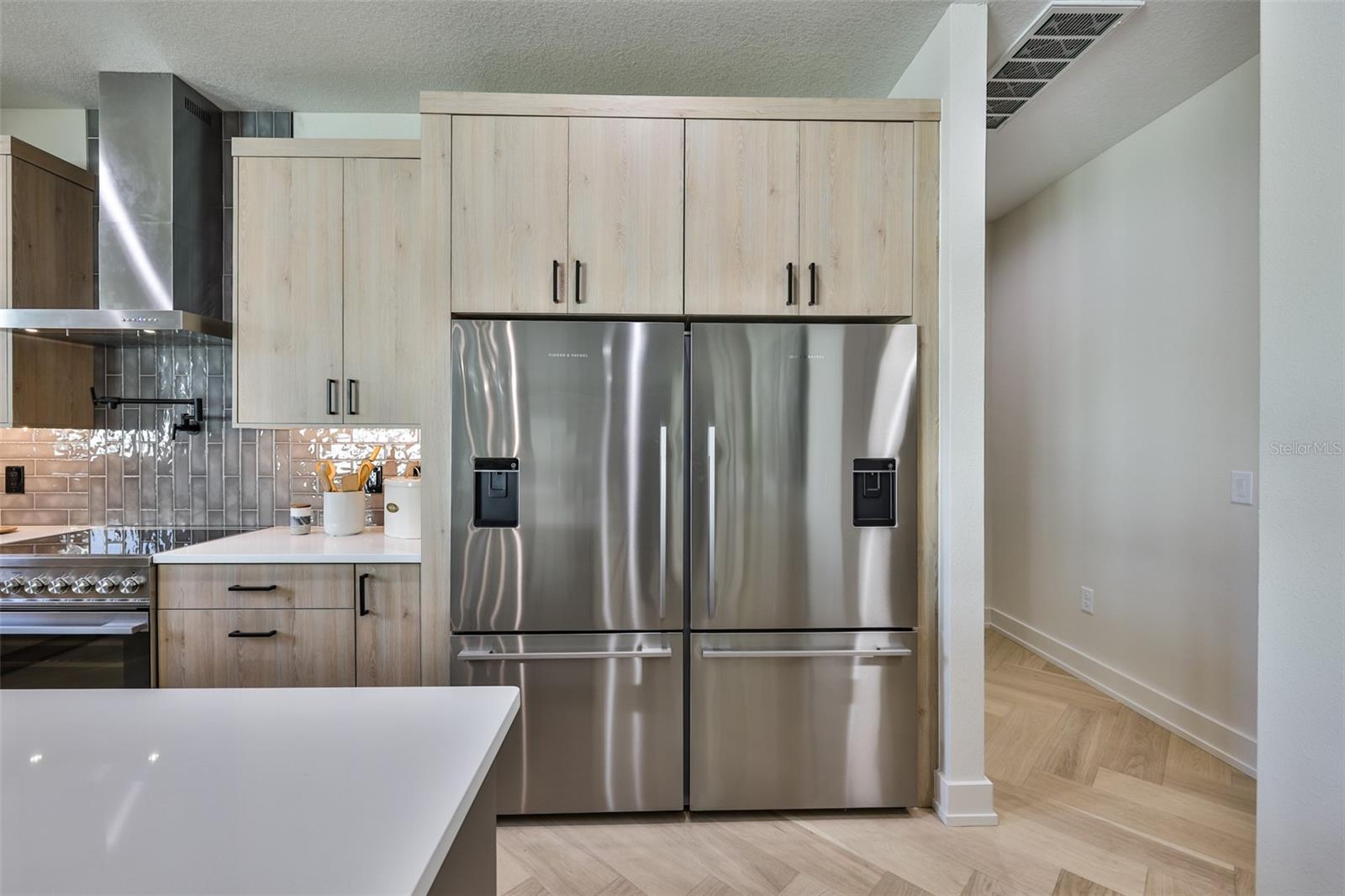 Image 26 of 63 For 5610 Sheridan Road