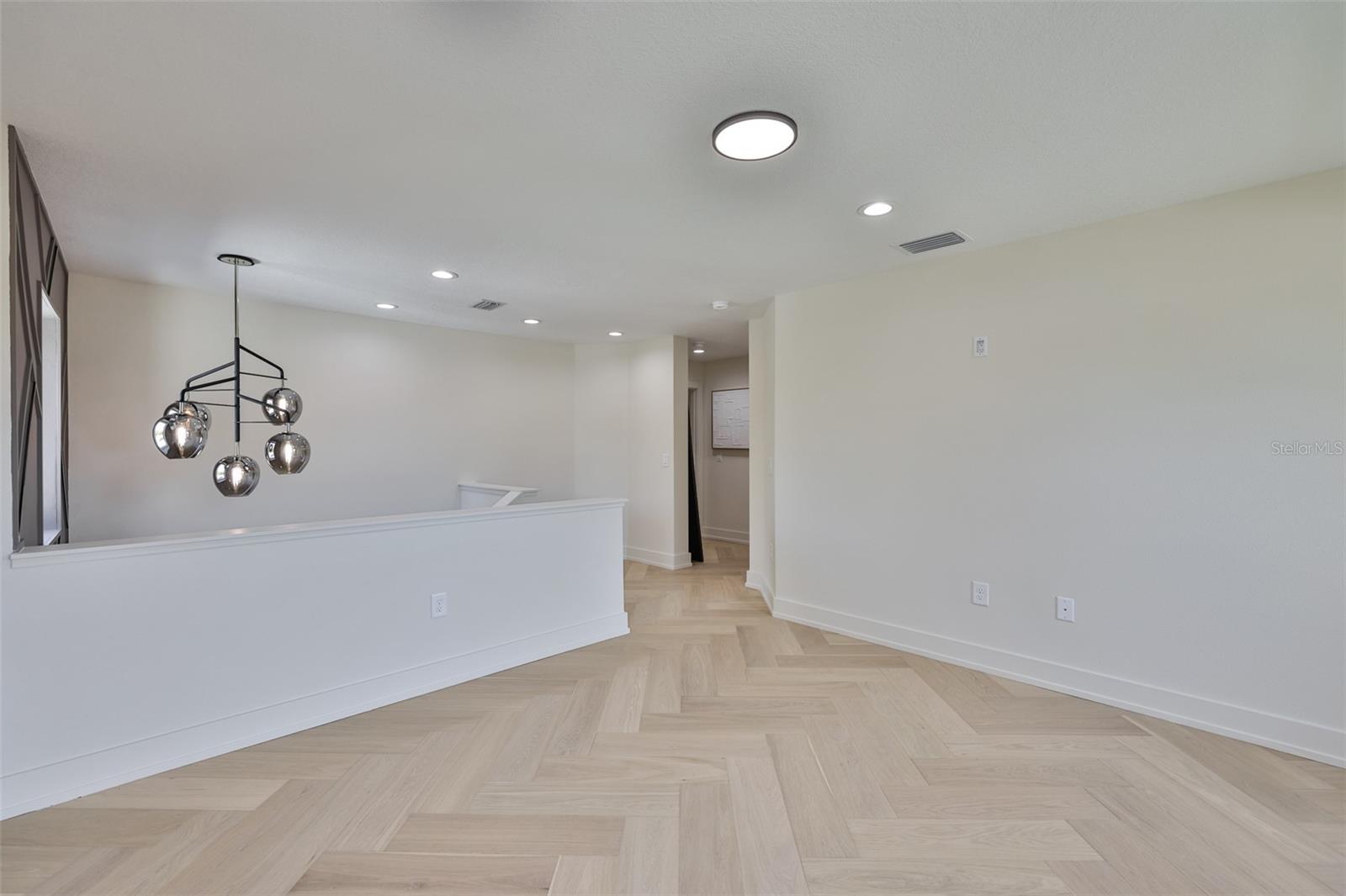 Image 39 of 63 For 5610 Sheridan Road