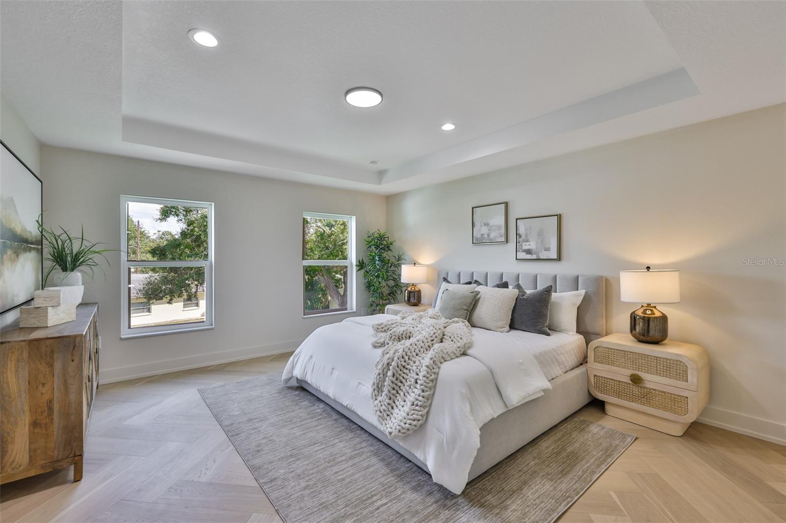 Image 42 of 63 For 5610 Sheridan Road