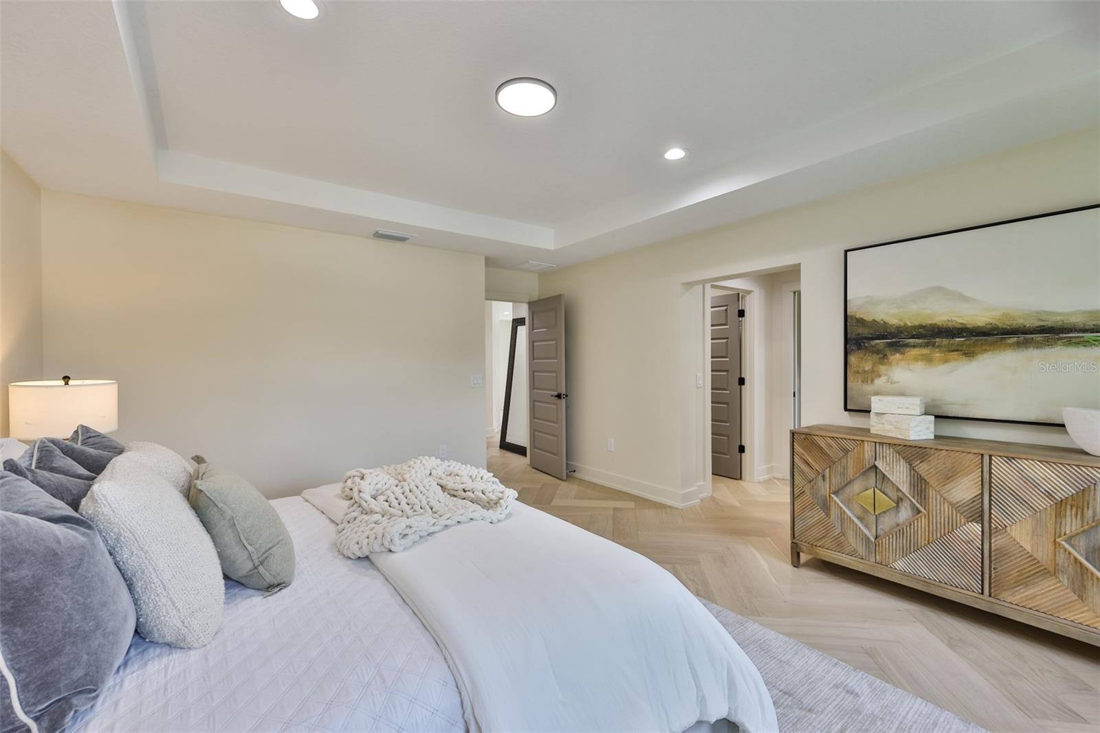 Image 46 of 63 For 5610 Sheridan Road