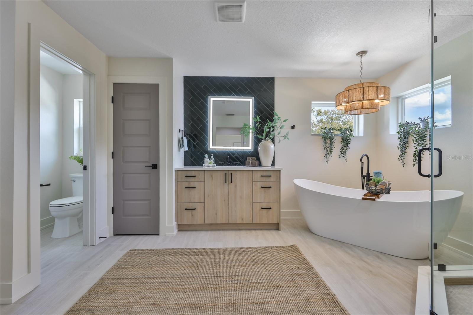 Image 47 of 63 For 5610 Sheridan Road