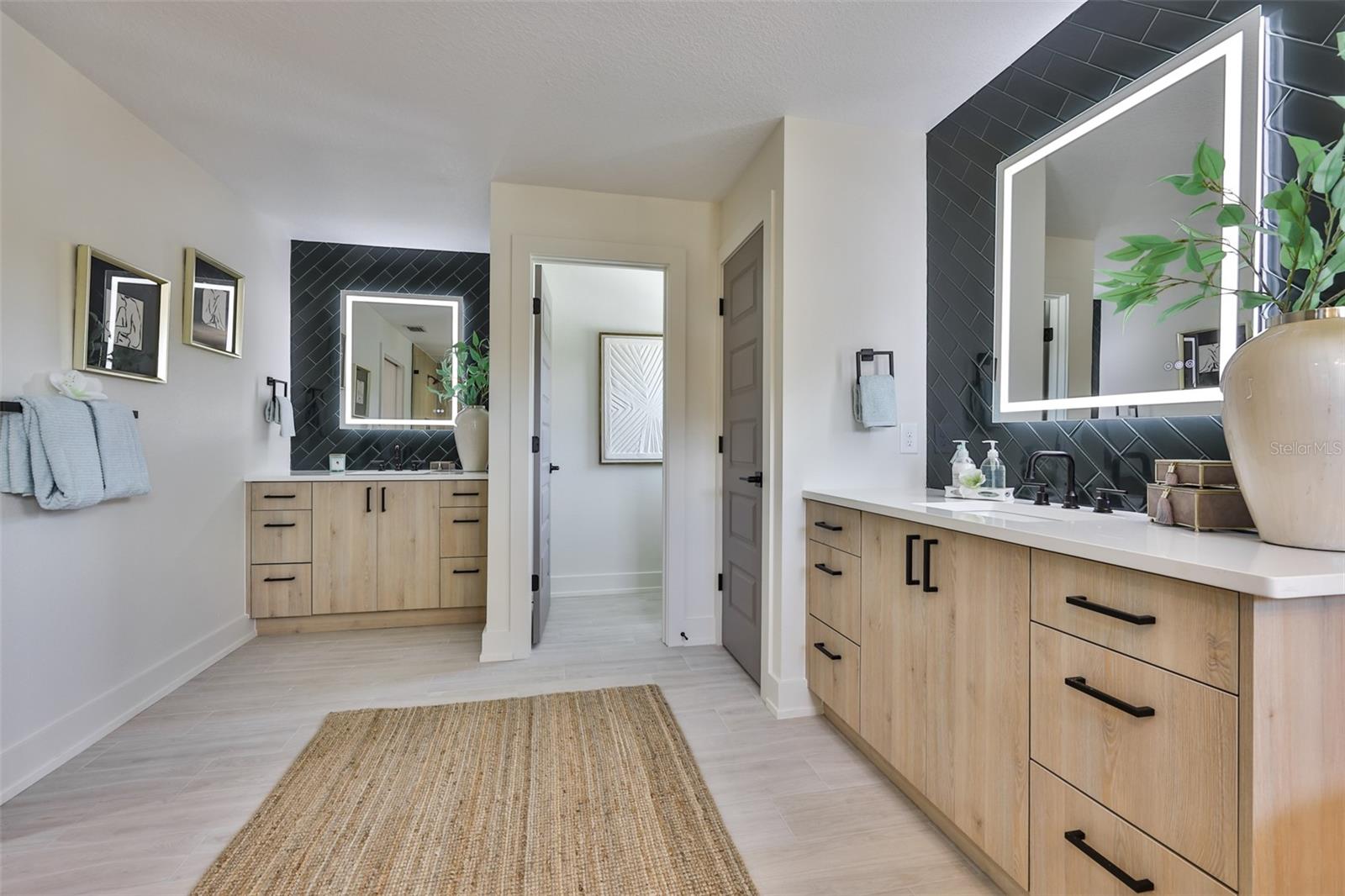 Image 48 of 63 For 5610 Sheridan Road