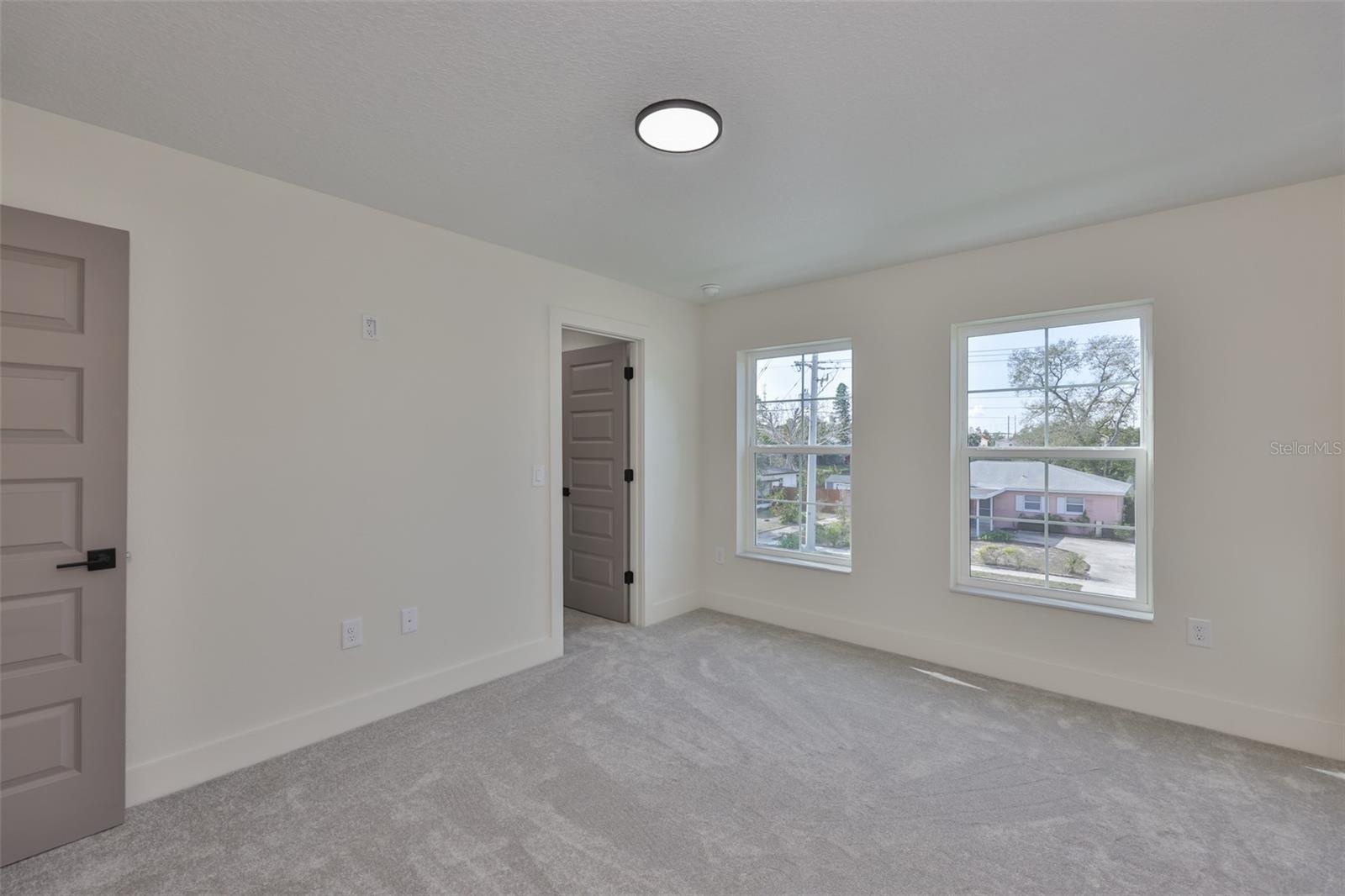 Image 53 of 63 For 5610 Sheridan Road