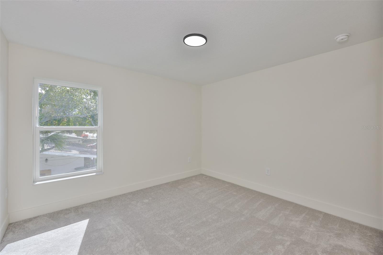 Image 57 of 63 For 5610 Sheridan Road