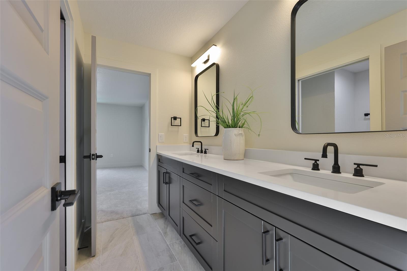 Image 58 of 63 For 5610 Sheridan Road