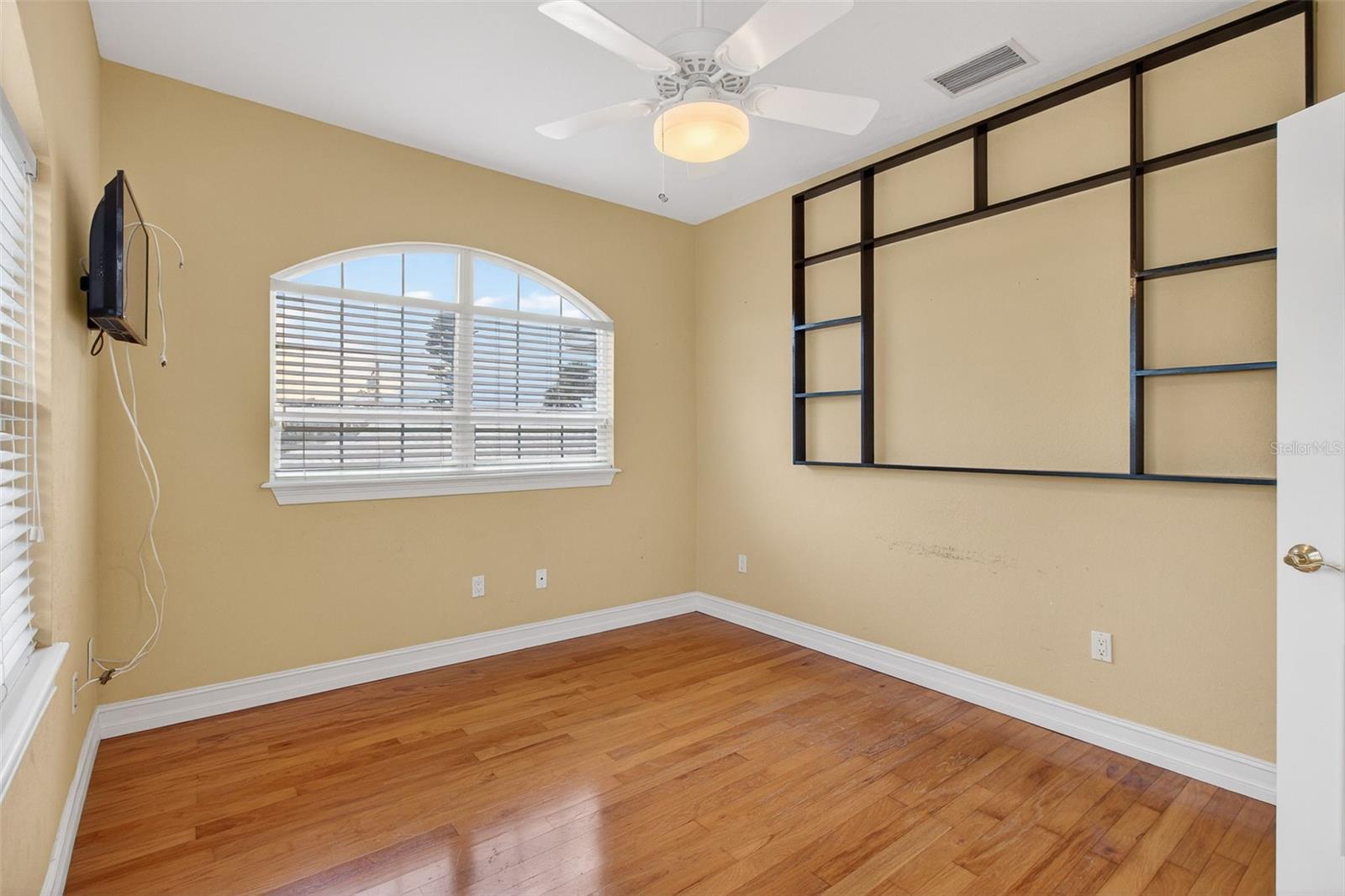 Image 40 of 71 For 1073 79th Street S