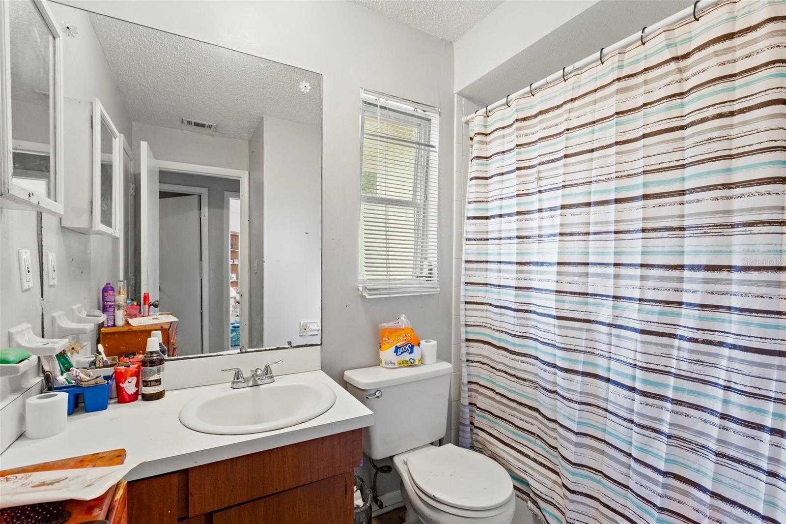 Image 25 of 28 For 747 Heritage Lane