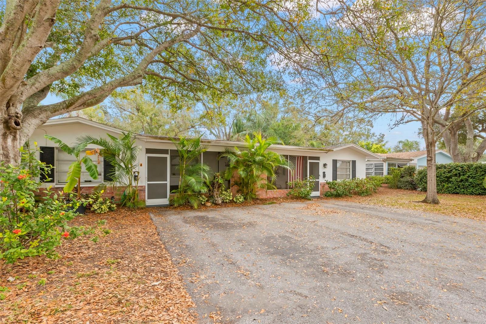 Image 4 of 28 For 747 Heritage Lane