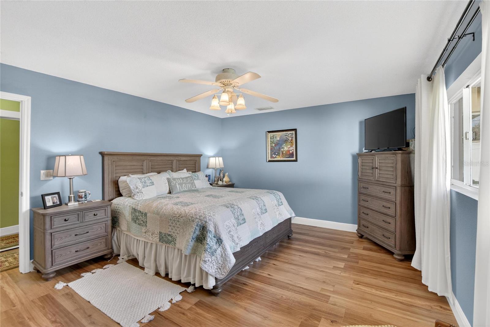 Image 41 of 86 For 6518 Debbie Lane S