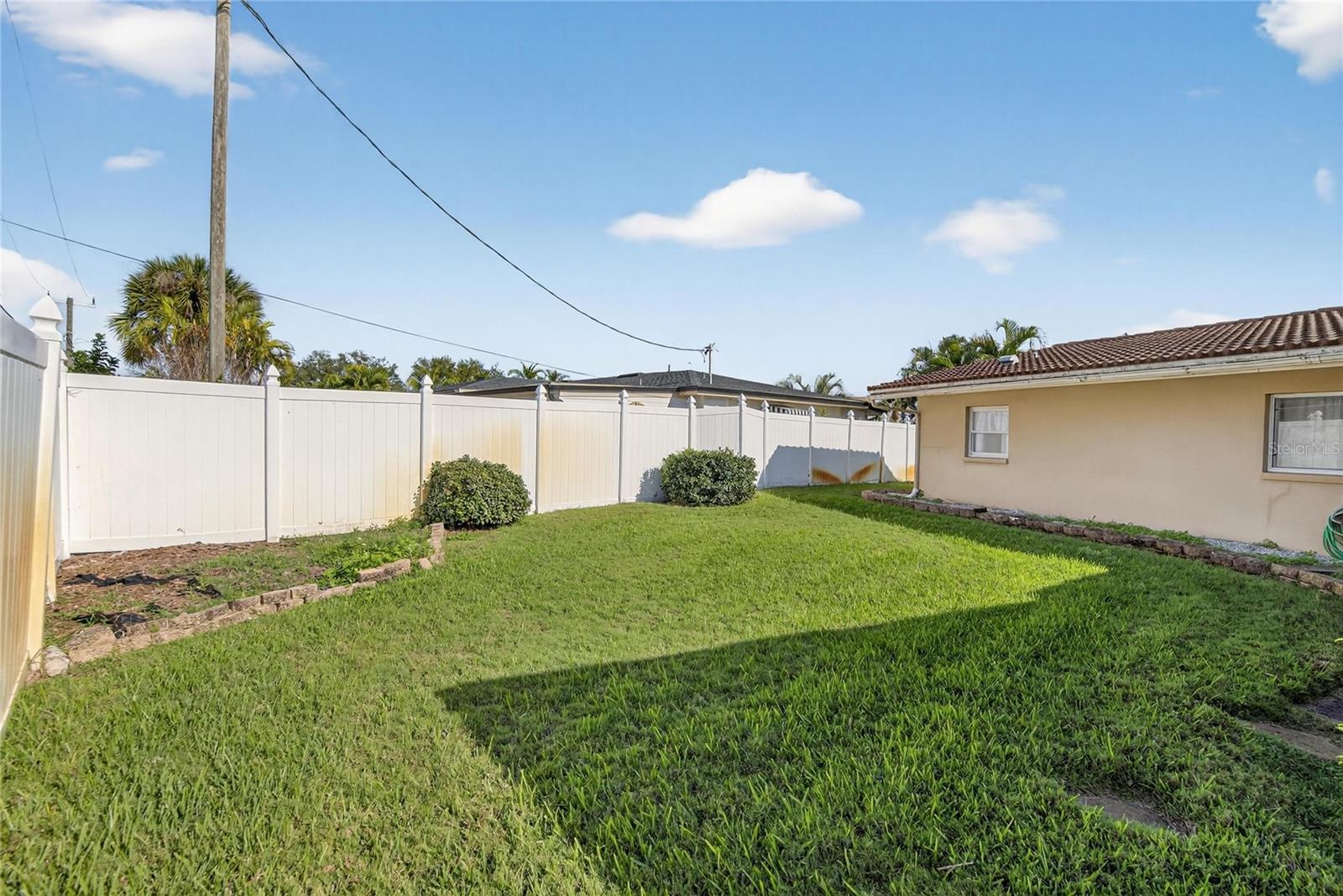 Image 52 of 86 For 6518 Debbie Lane S