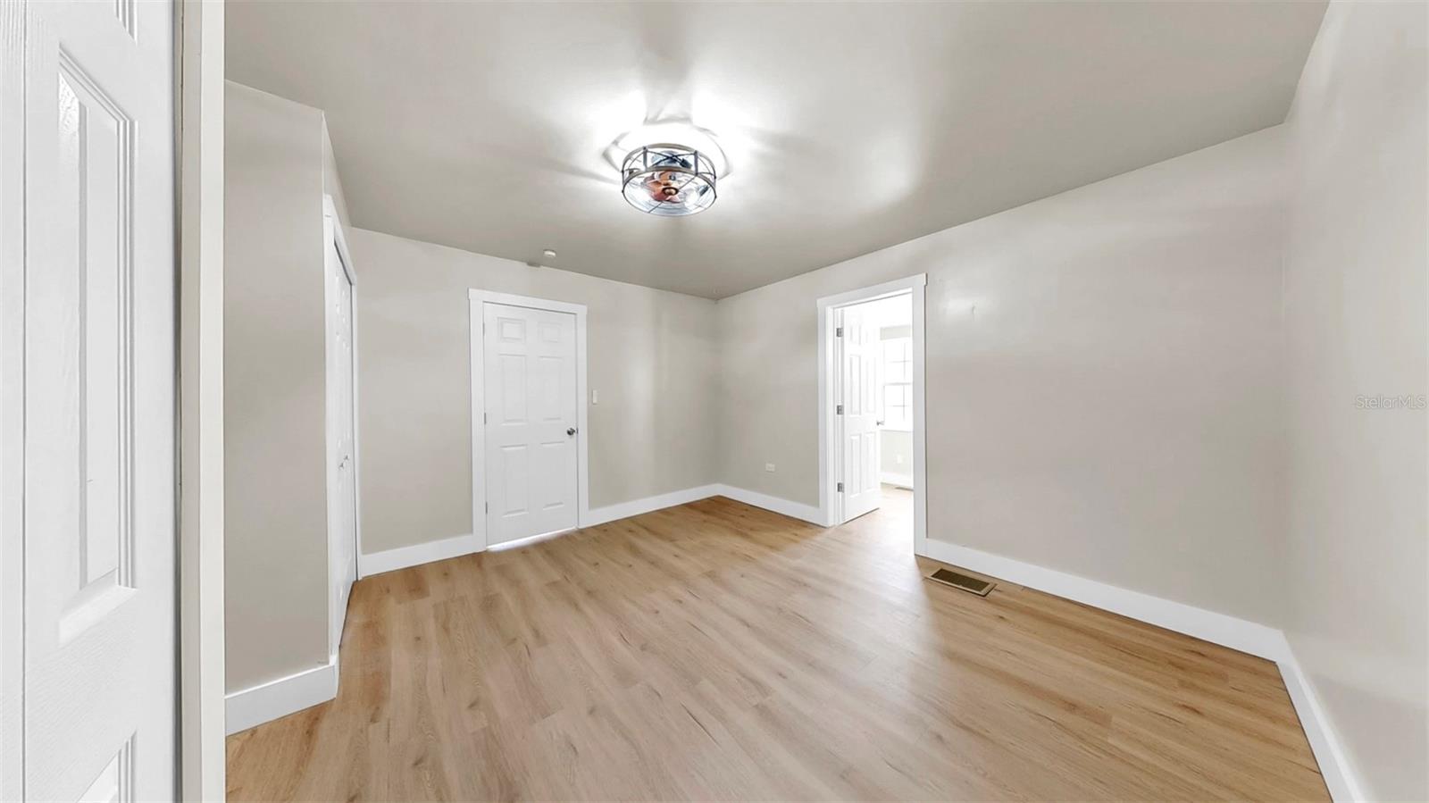 Image 13 of 20 For 1005 45th Street W