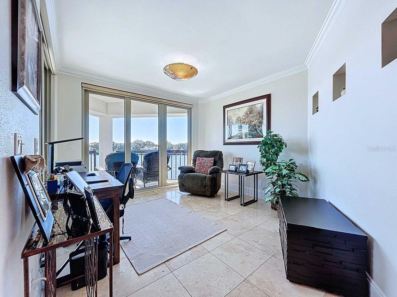 Image 13 of 36 For 923 Seddon Cove Way 923