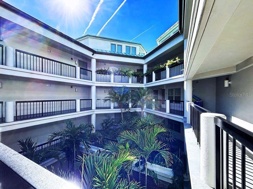 Image 19 of 36 For 923 Seddon Cove Way 923