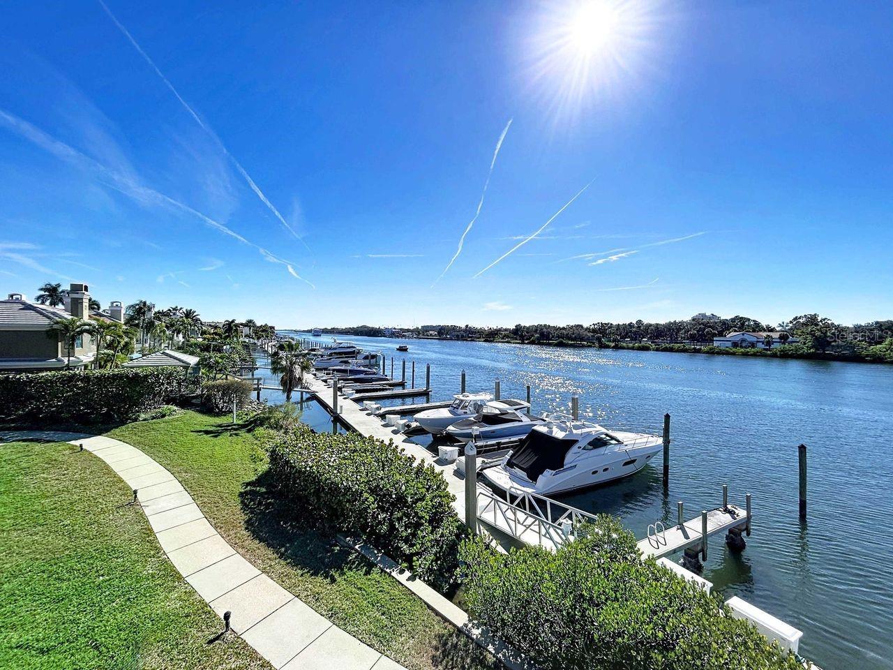 Image 20 of 36 For 923 Seddon Cove Way 923