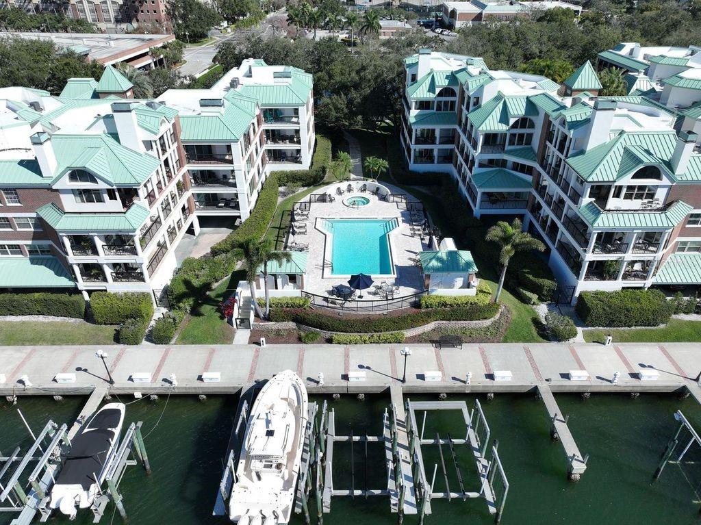 Image 23 of 36 For 923 Seddon Cove Way 923