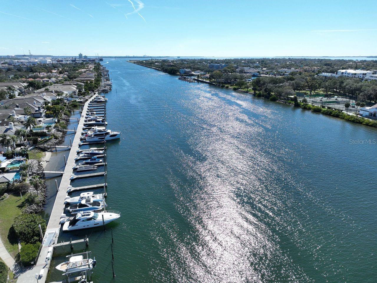 Image 28 of 36 For 923 Seddon Cove Way 923