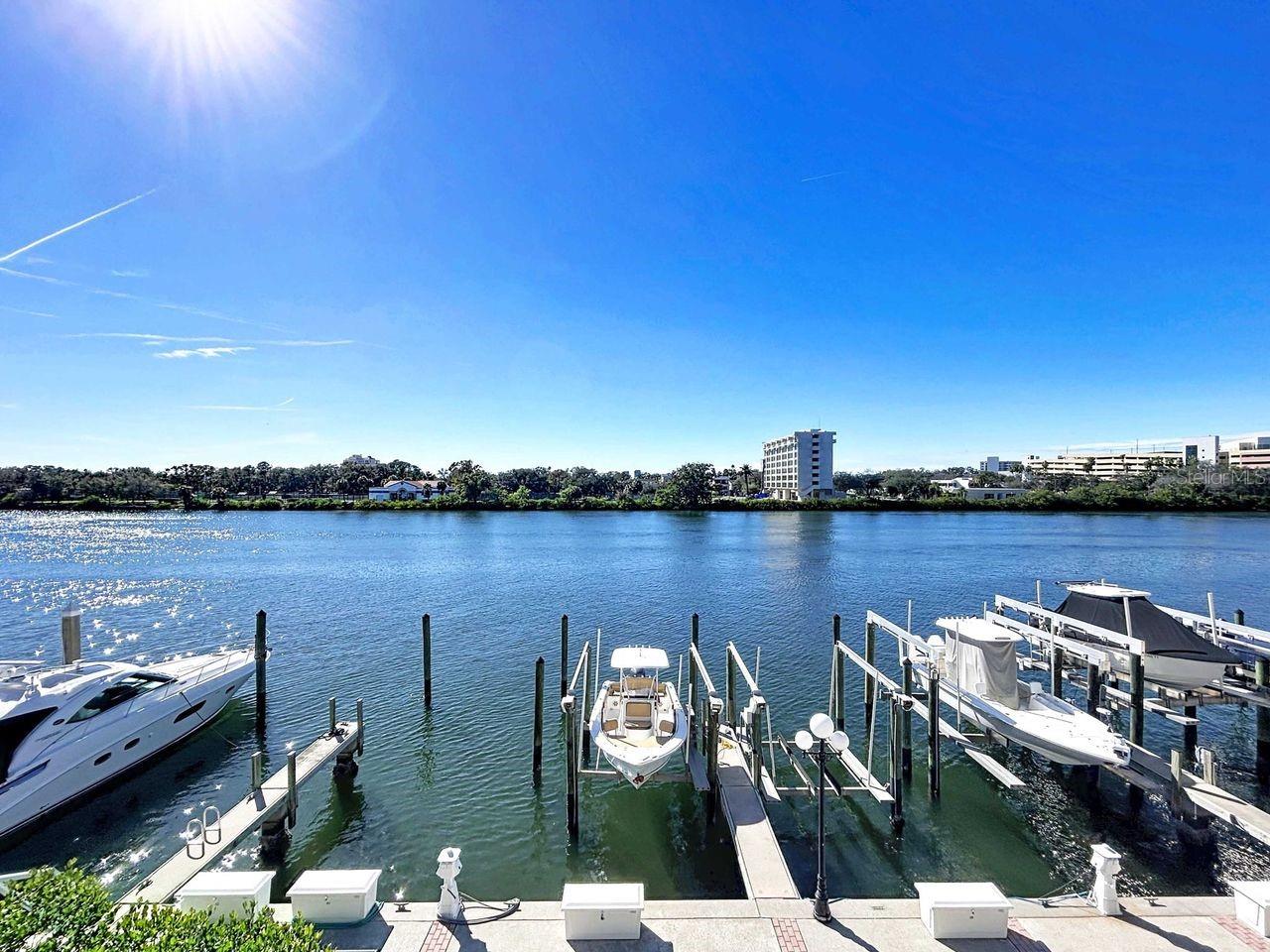 Image 31 of 36 For 923 Seddon Cove Way 923