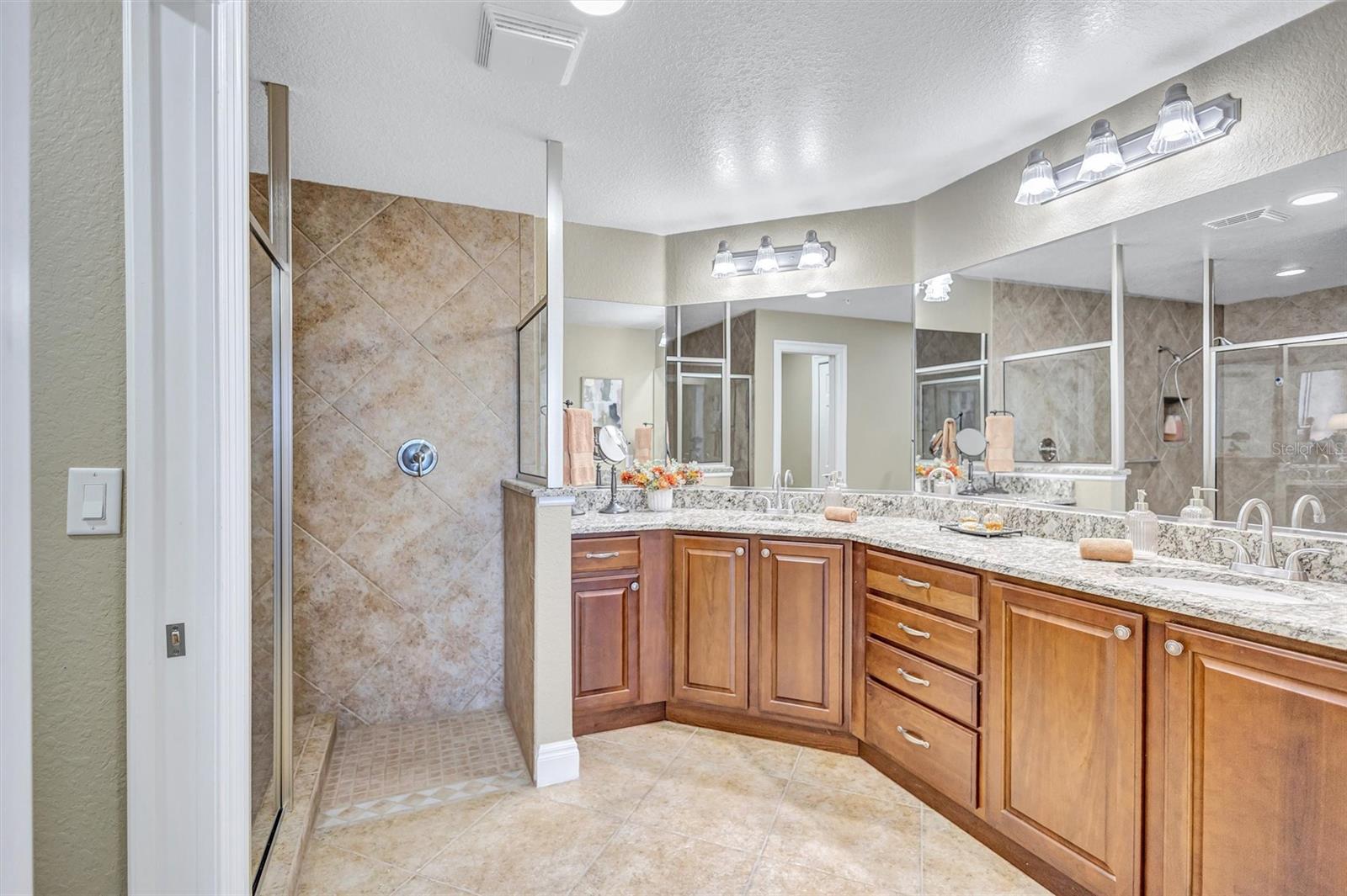 Image 18 of 40 For 2925 Terra Ceia Bay Boulevard 2703