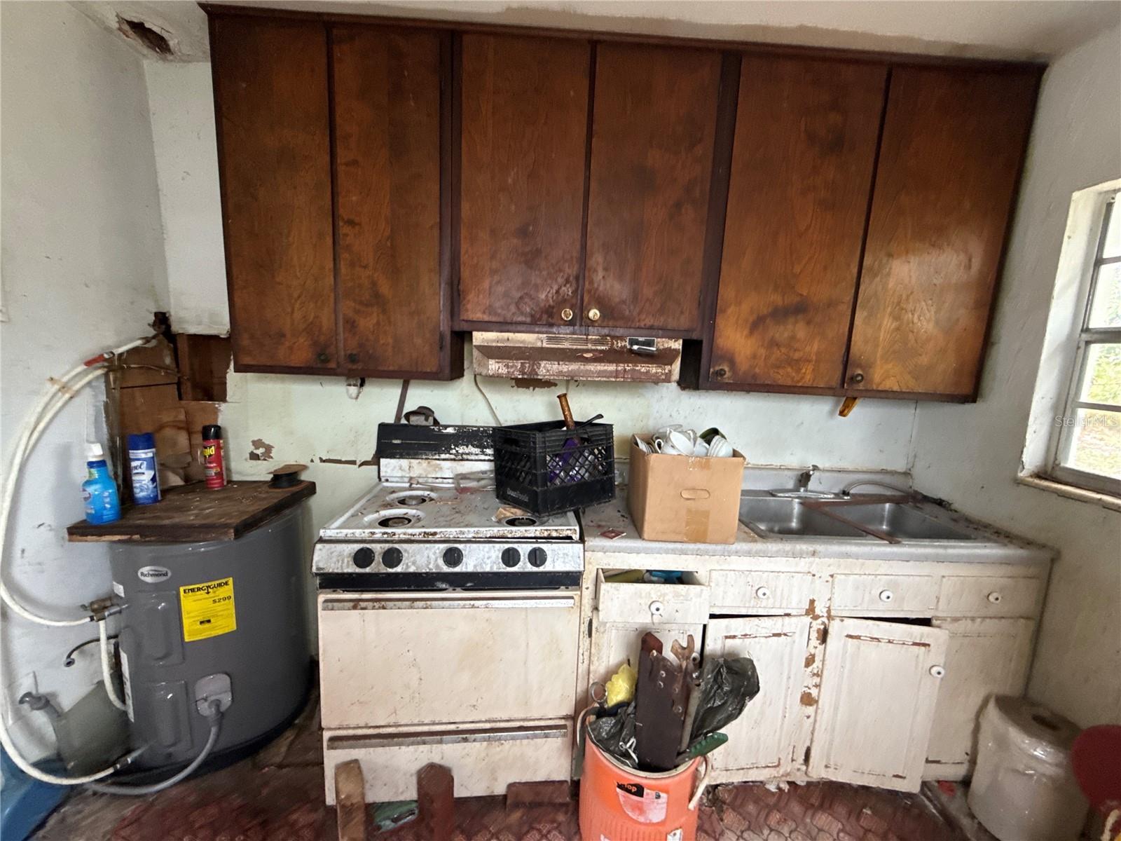 Image 10 of 14 For 931 Lincoln Street