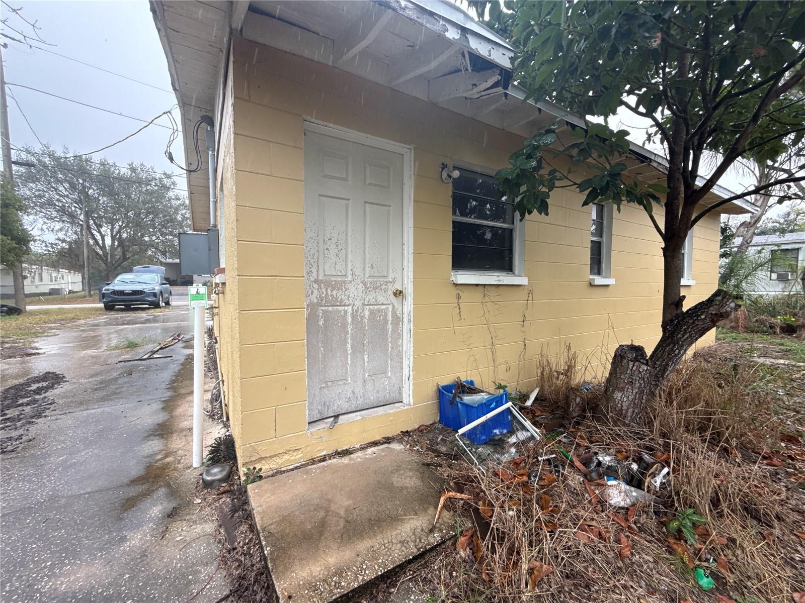 Image 5 of 14 For 931 Lincoln Street