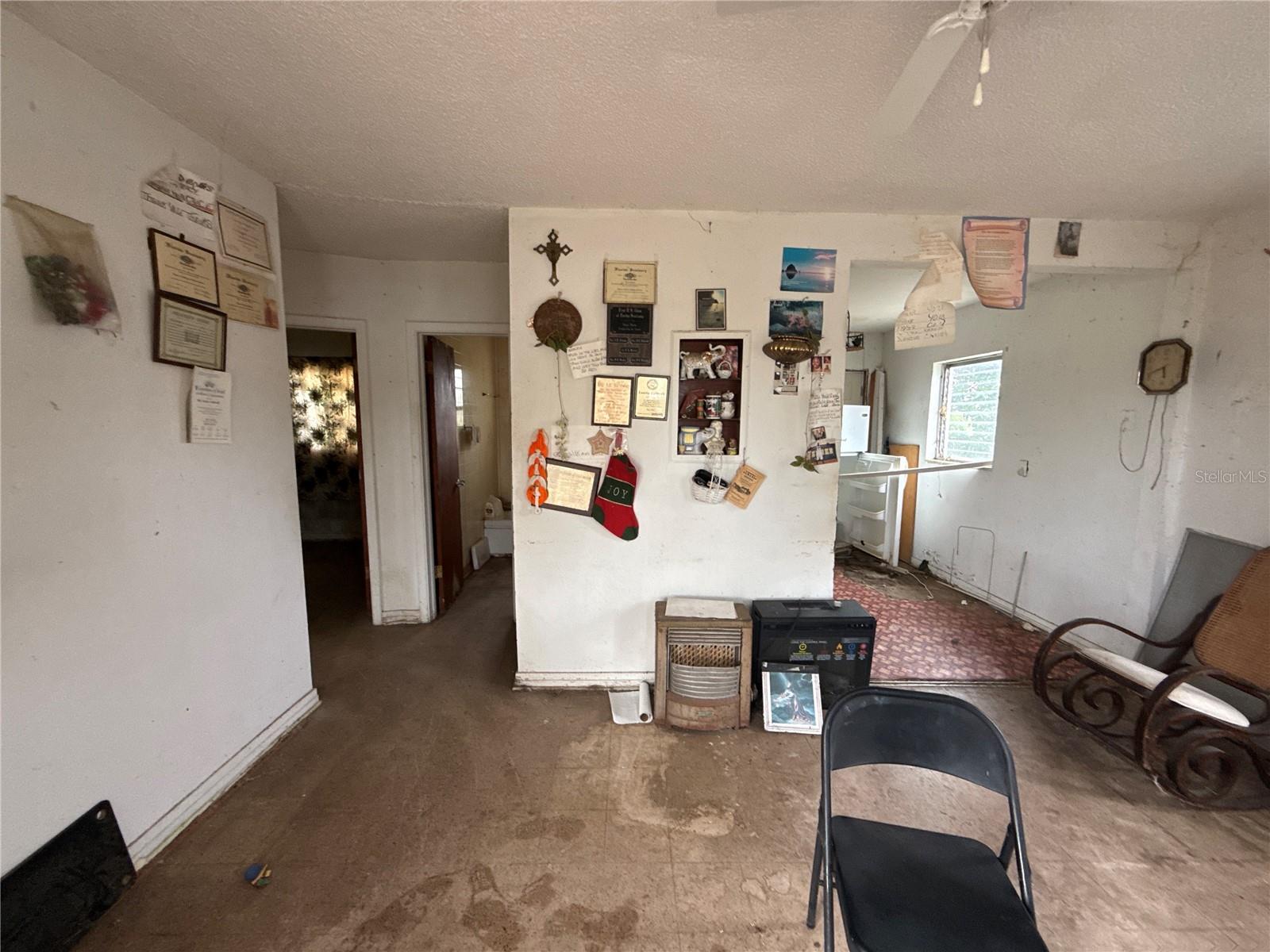 Image 7 of 14 For 931 Lincoln Street