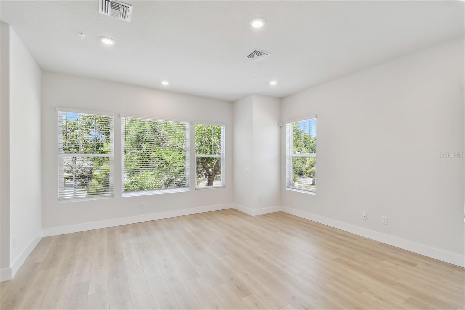 Image 17 of 21 For 498 31st Way N