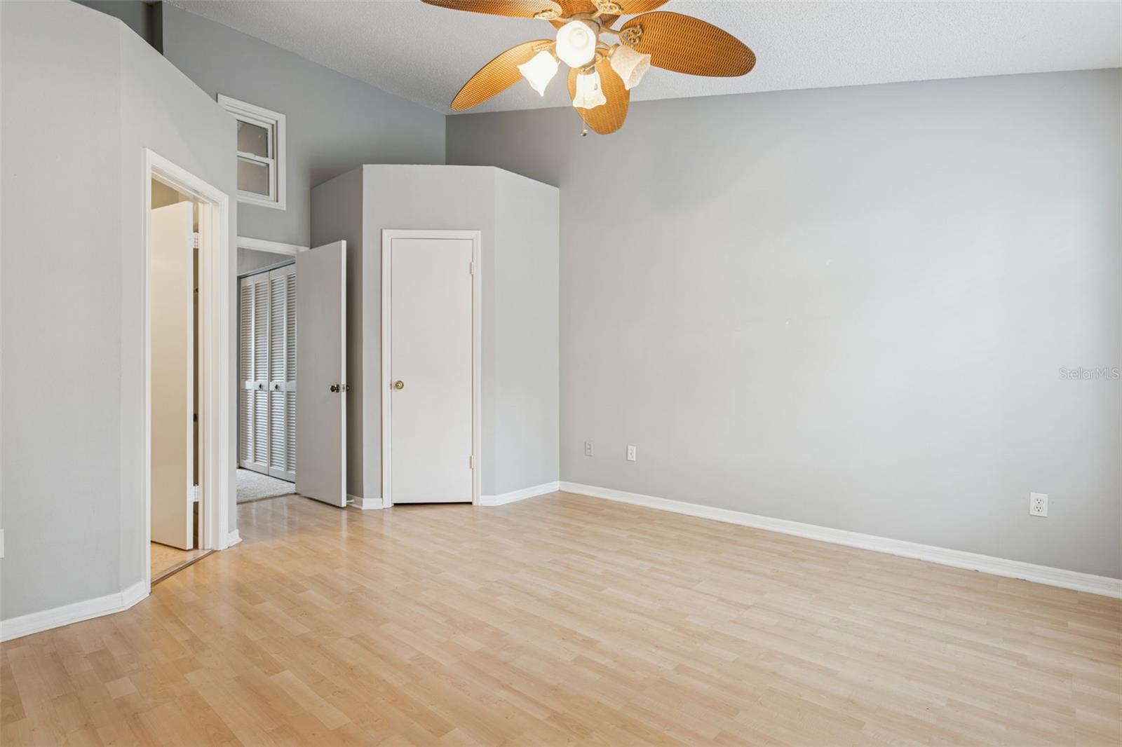 Image 17 of 25 For 11356 Stratton Park Drive