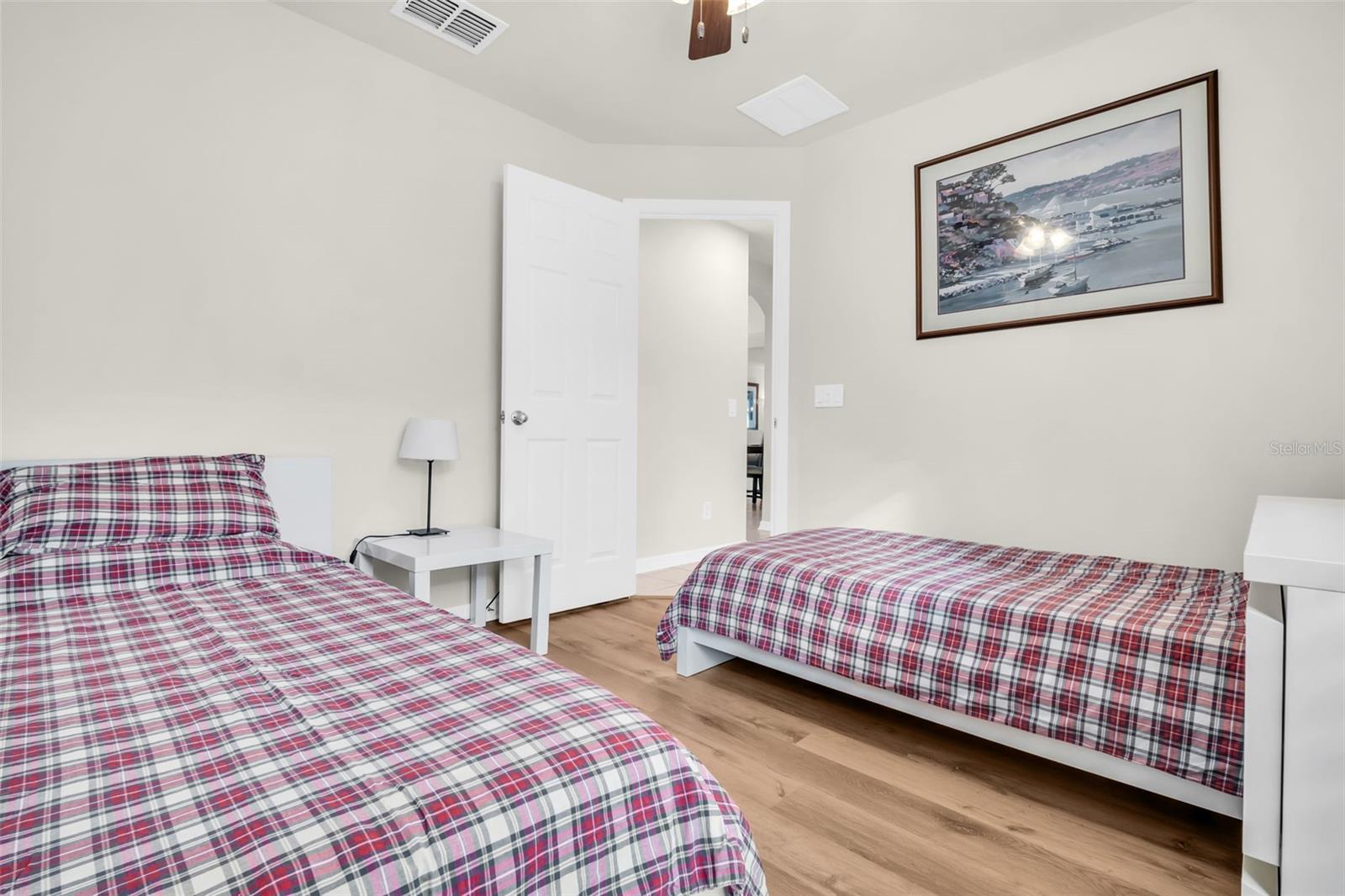 Image 26 of 38 For 7115 50th Avenue Circle E