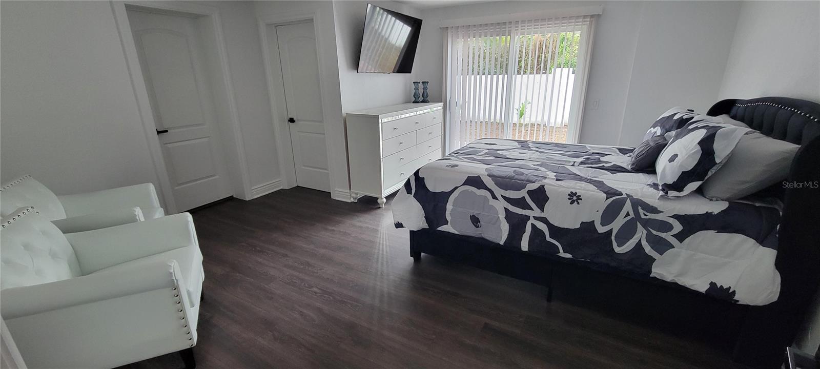 Image 11 of 26 For 1619 Linwood Drive