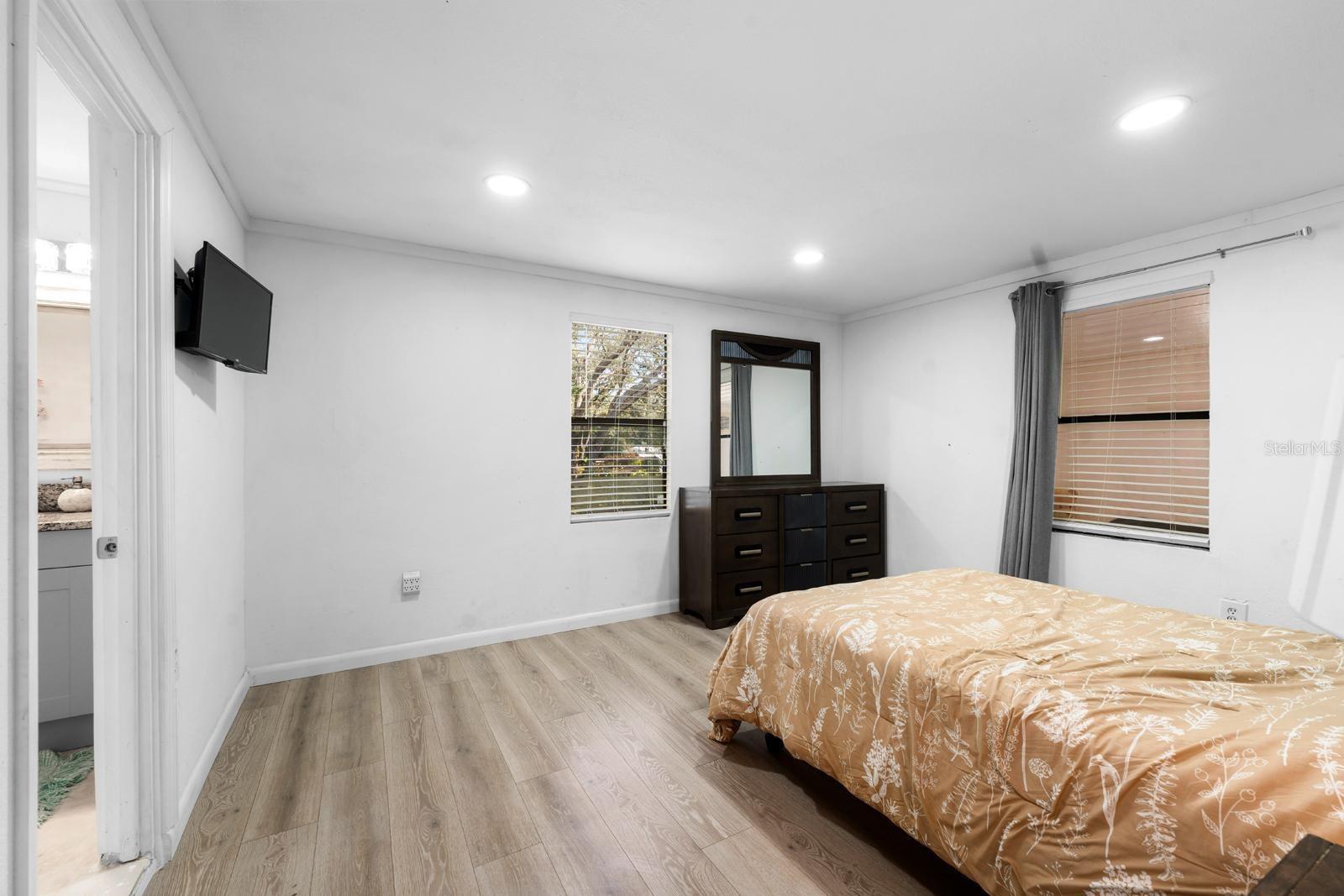 Image 20 of 34 For 34947 Emily Drive