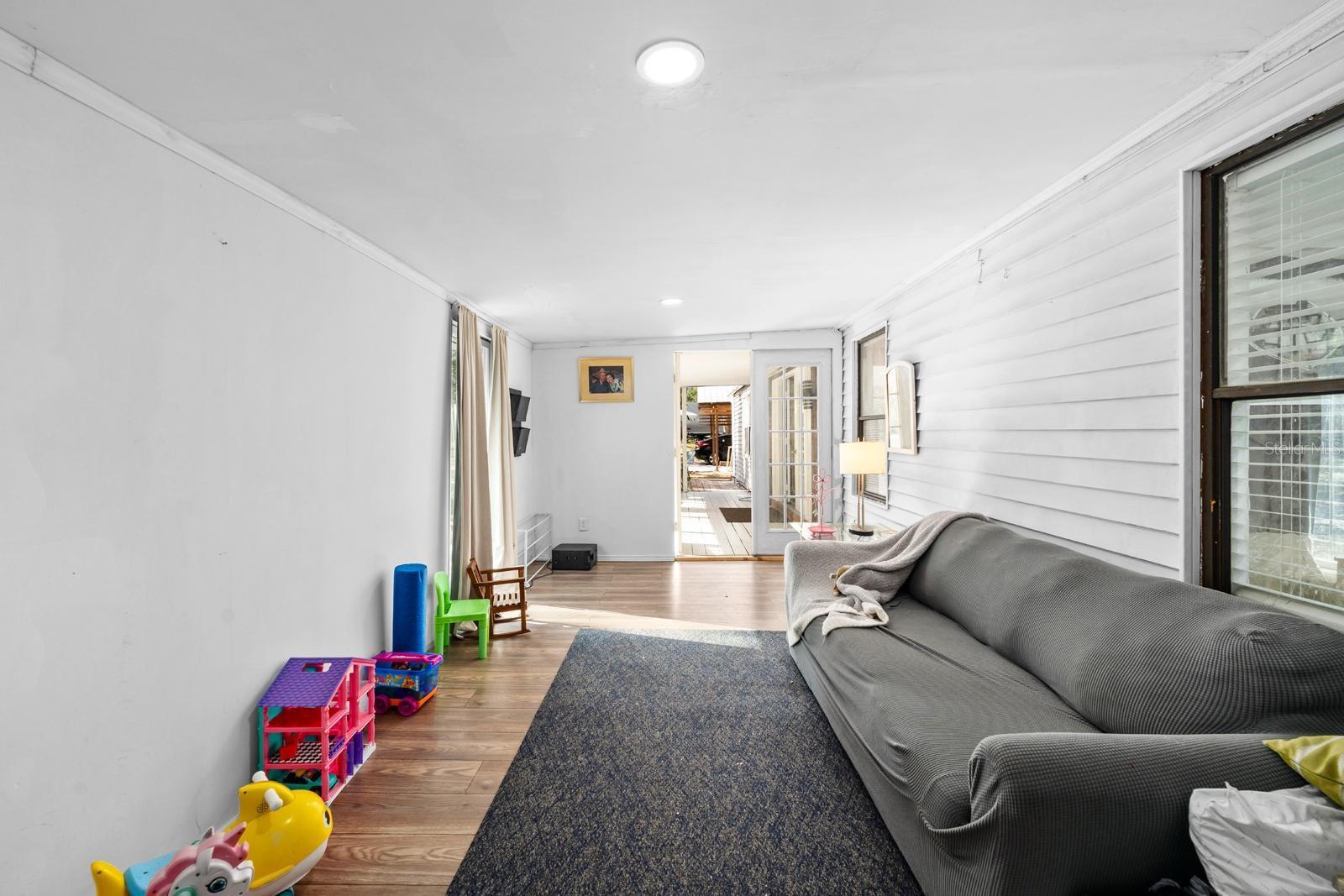 Image 23 of 34 For 34947 Emily Drive