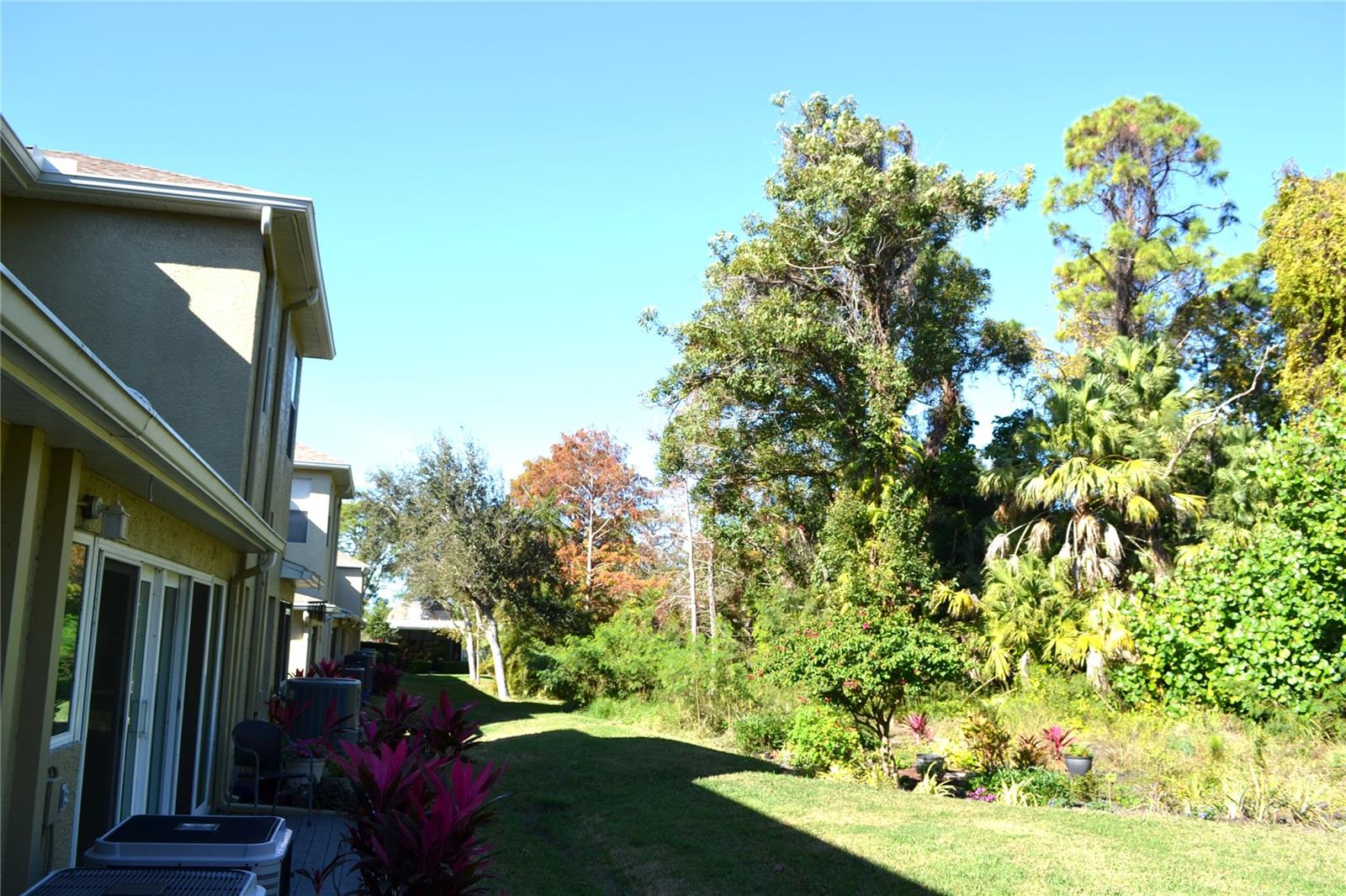 Image 32 of 48 For 11158 Kapok Grand Circle