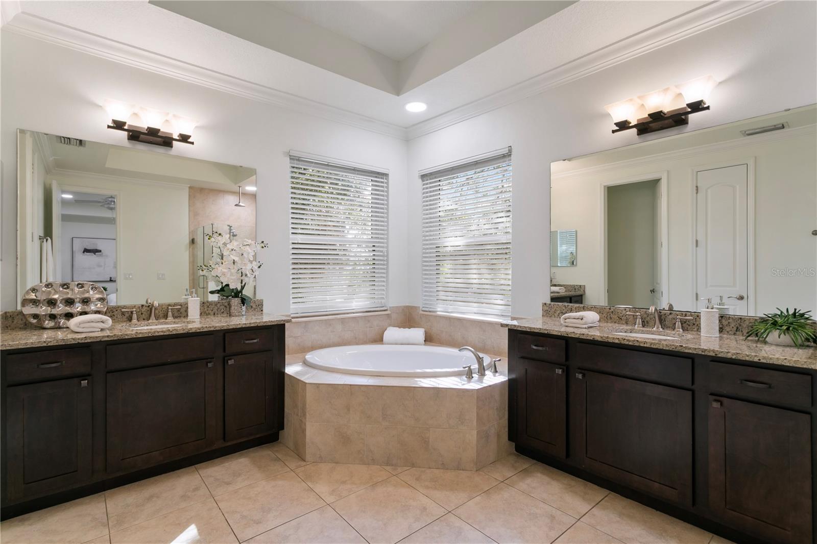 Image 36 of 67 For 2914 San Jose Street