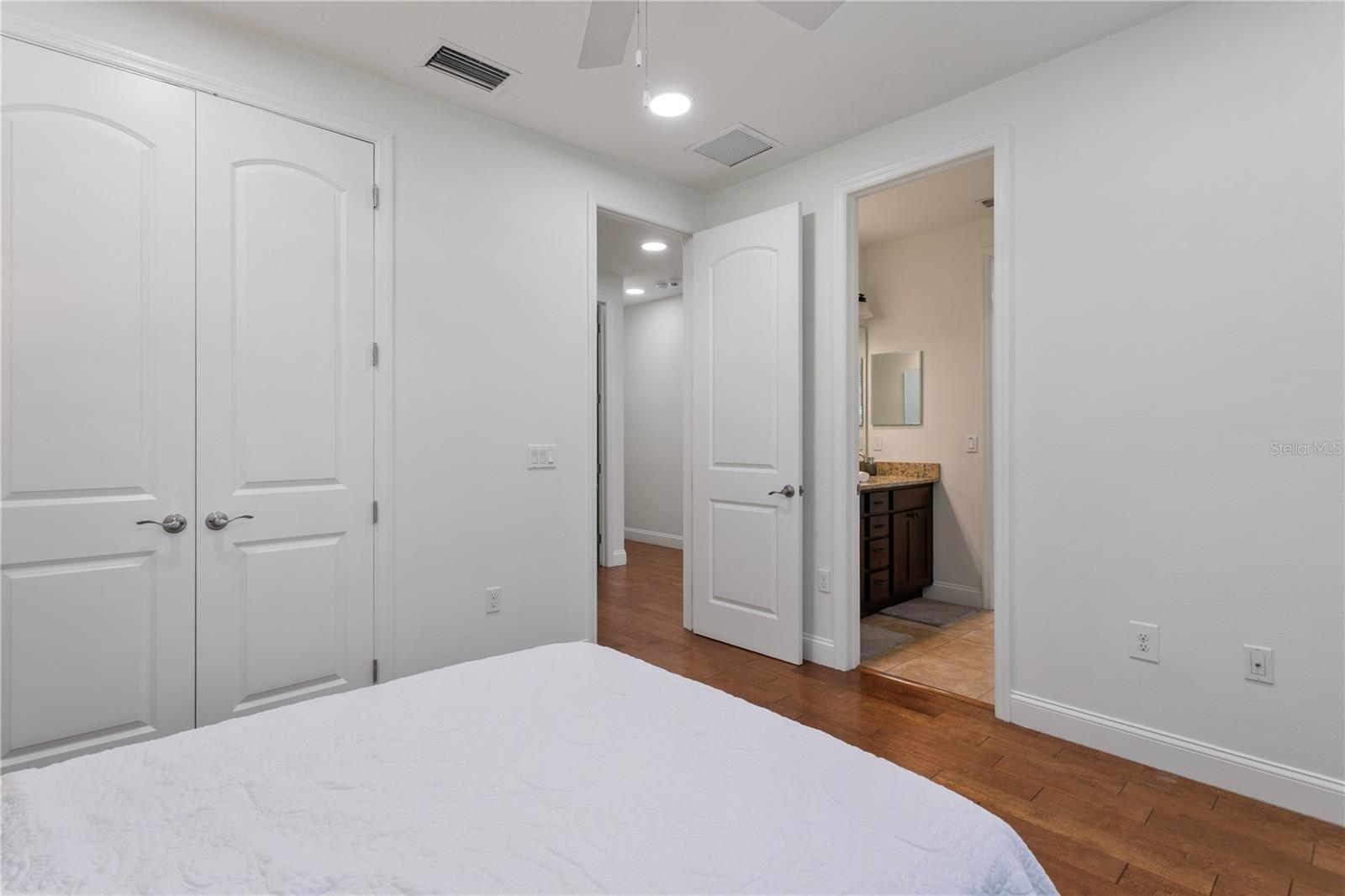 Image 40 of 67 For 2914 San Jose Street