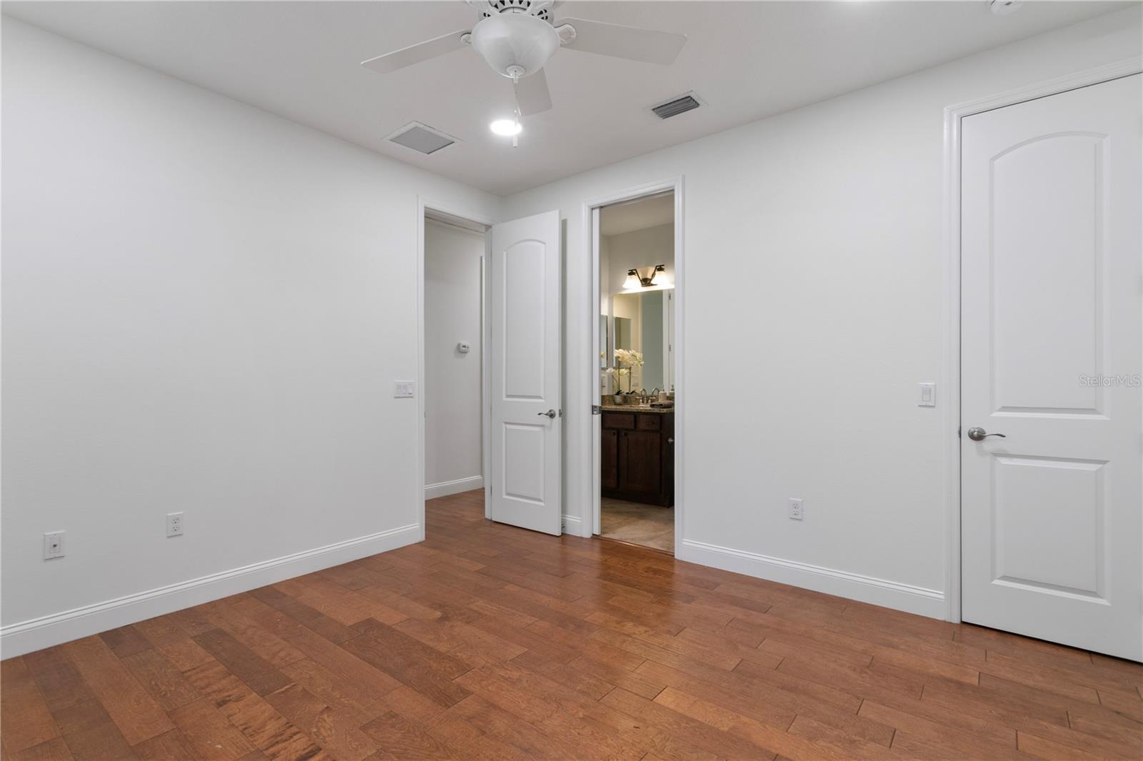 Image 52 of 67 For 2914 San Jose Street